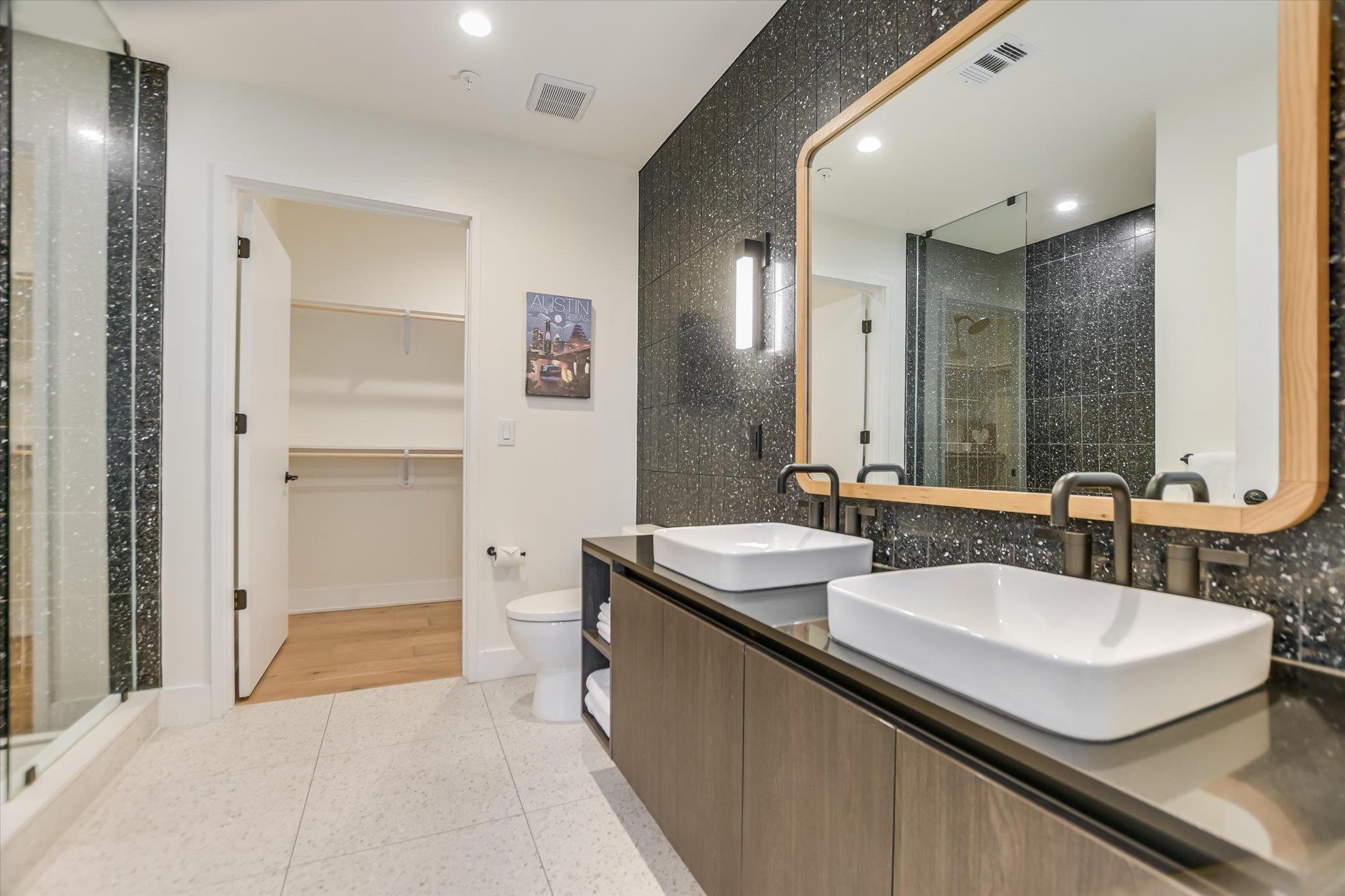 48 East Ave # 3209