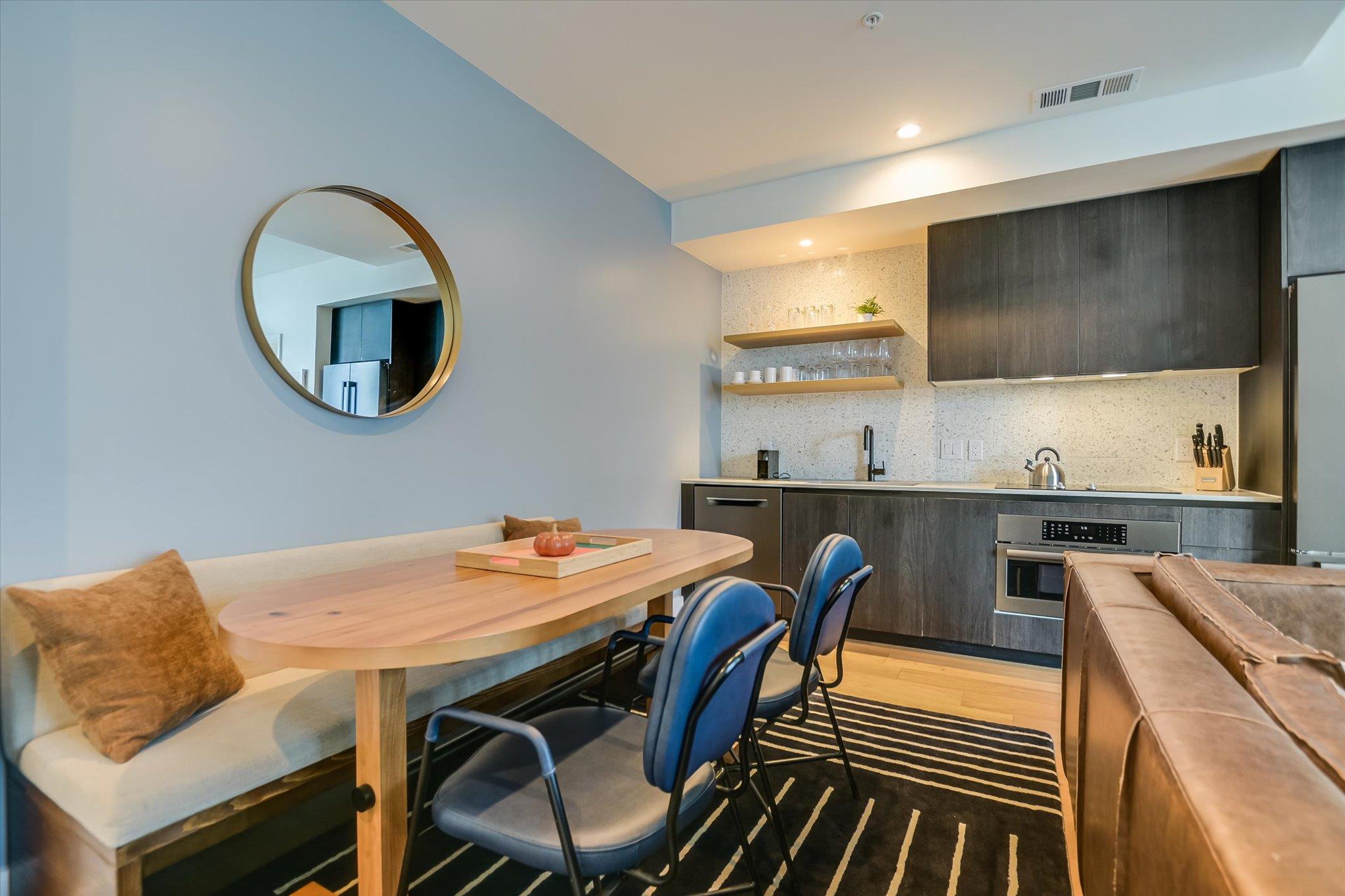48 East Ave # 3209