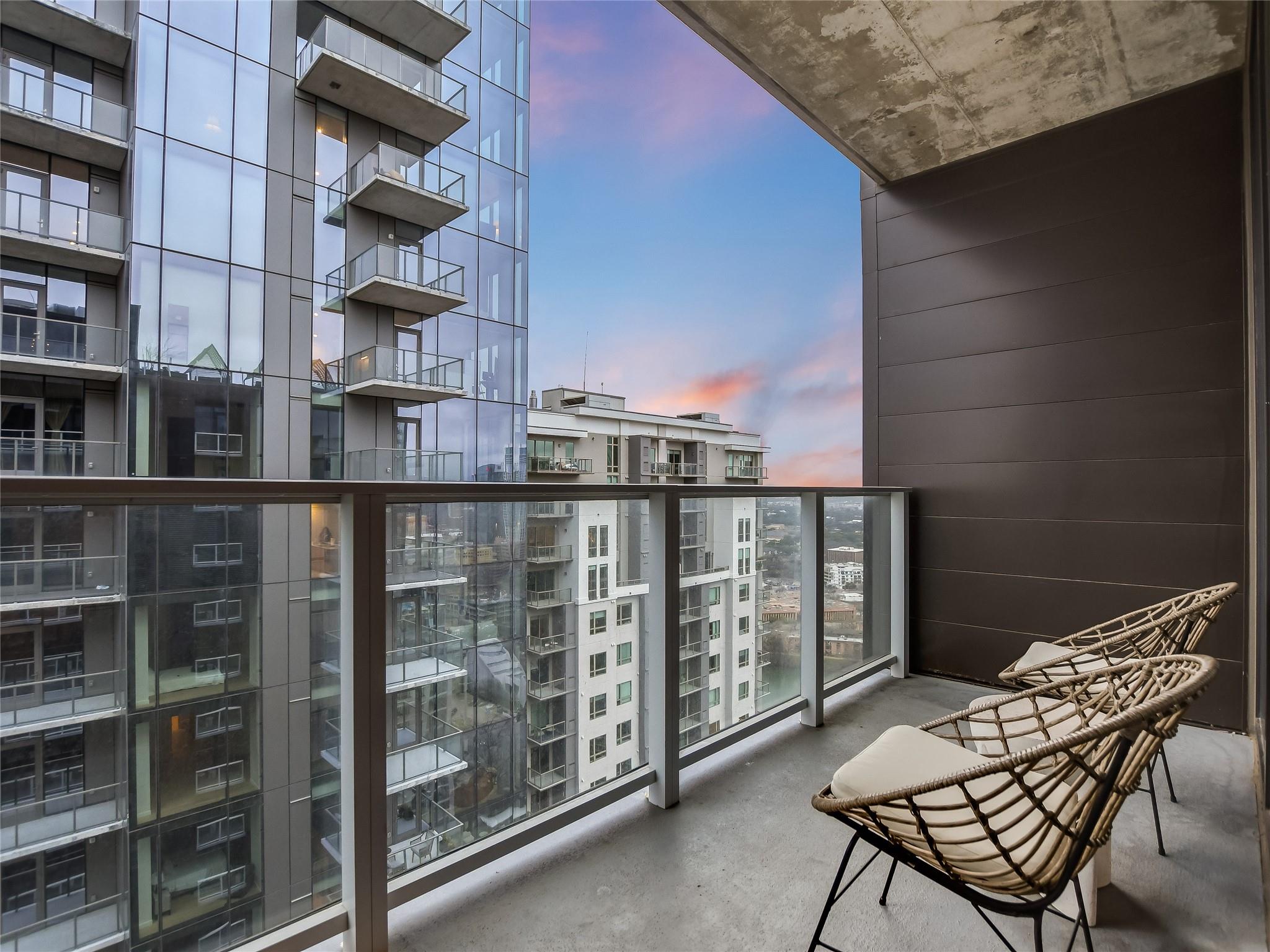 48 East Ave # 3209