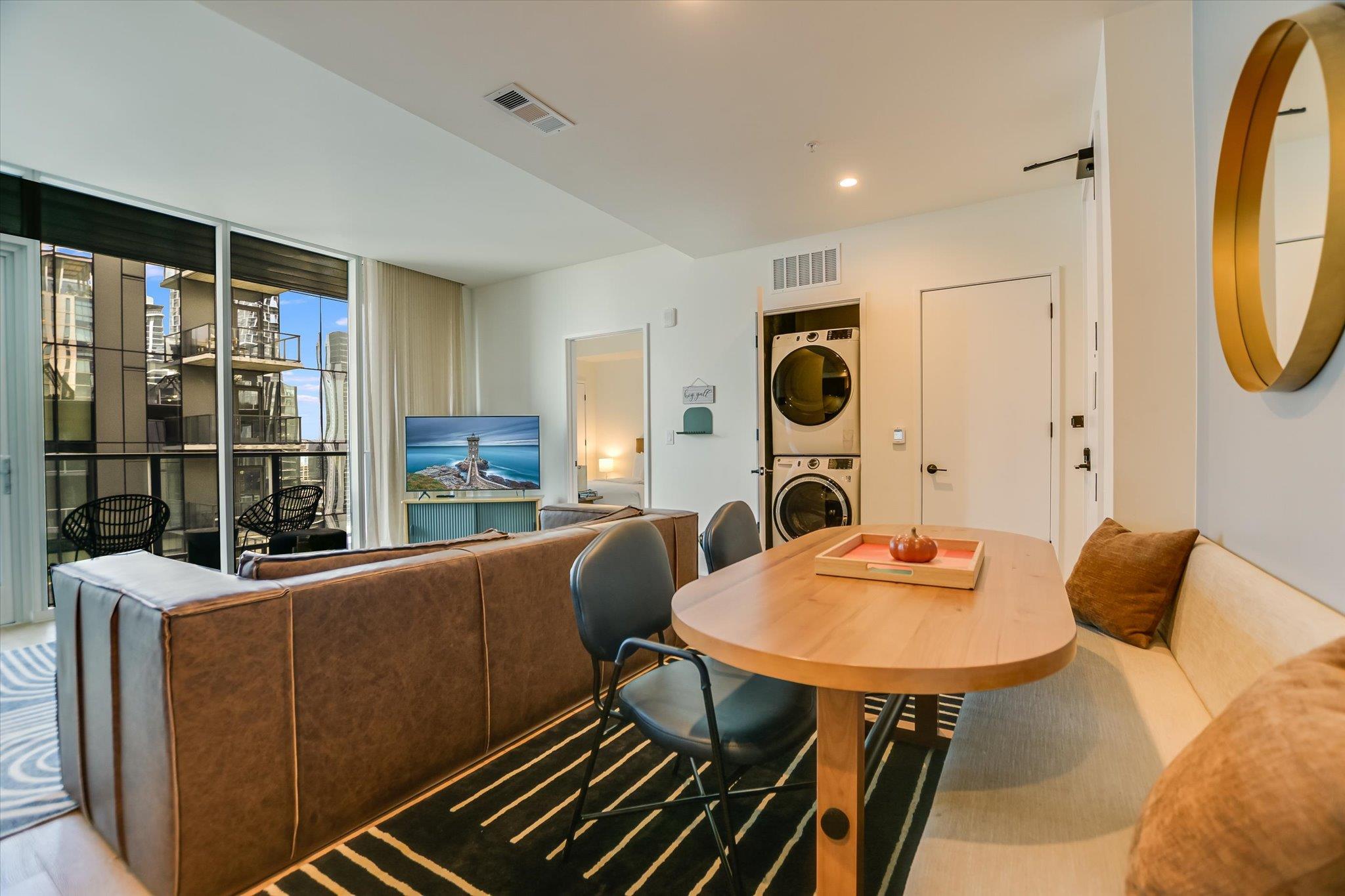 48 East Ave # 3209