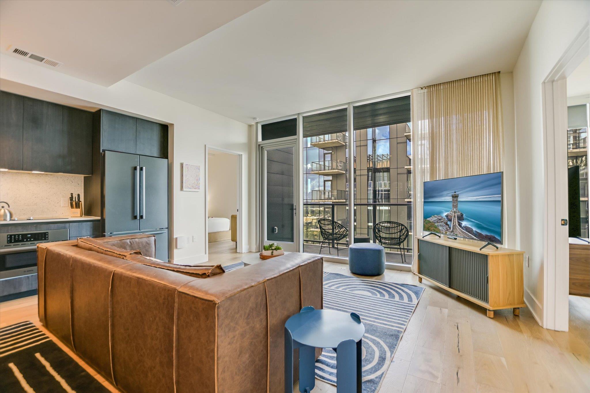 48 East Ave # 3209