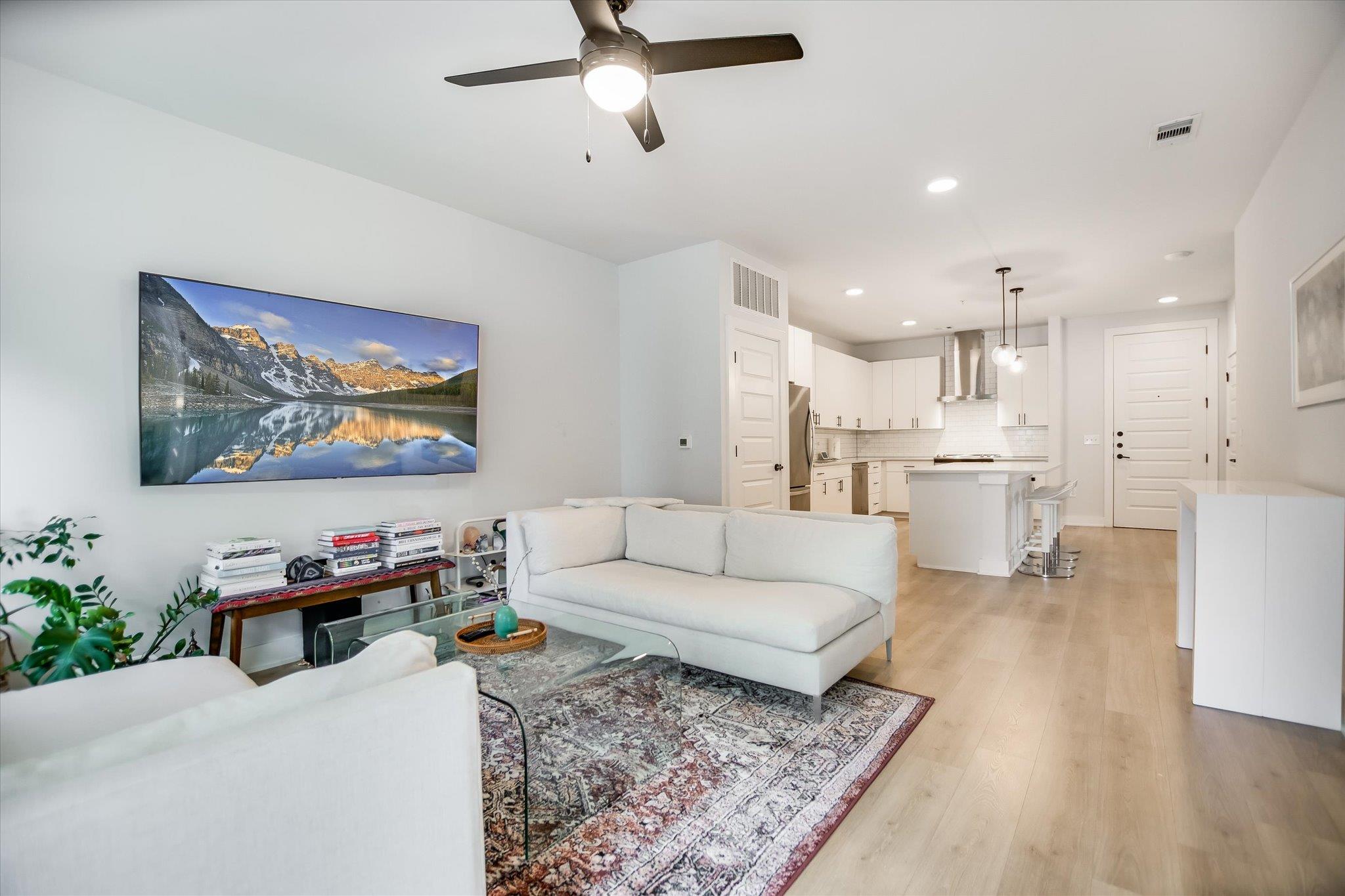 3101 Govalle Ave # 209