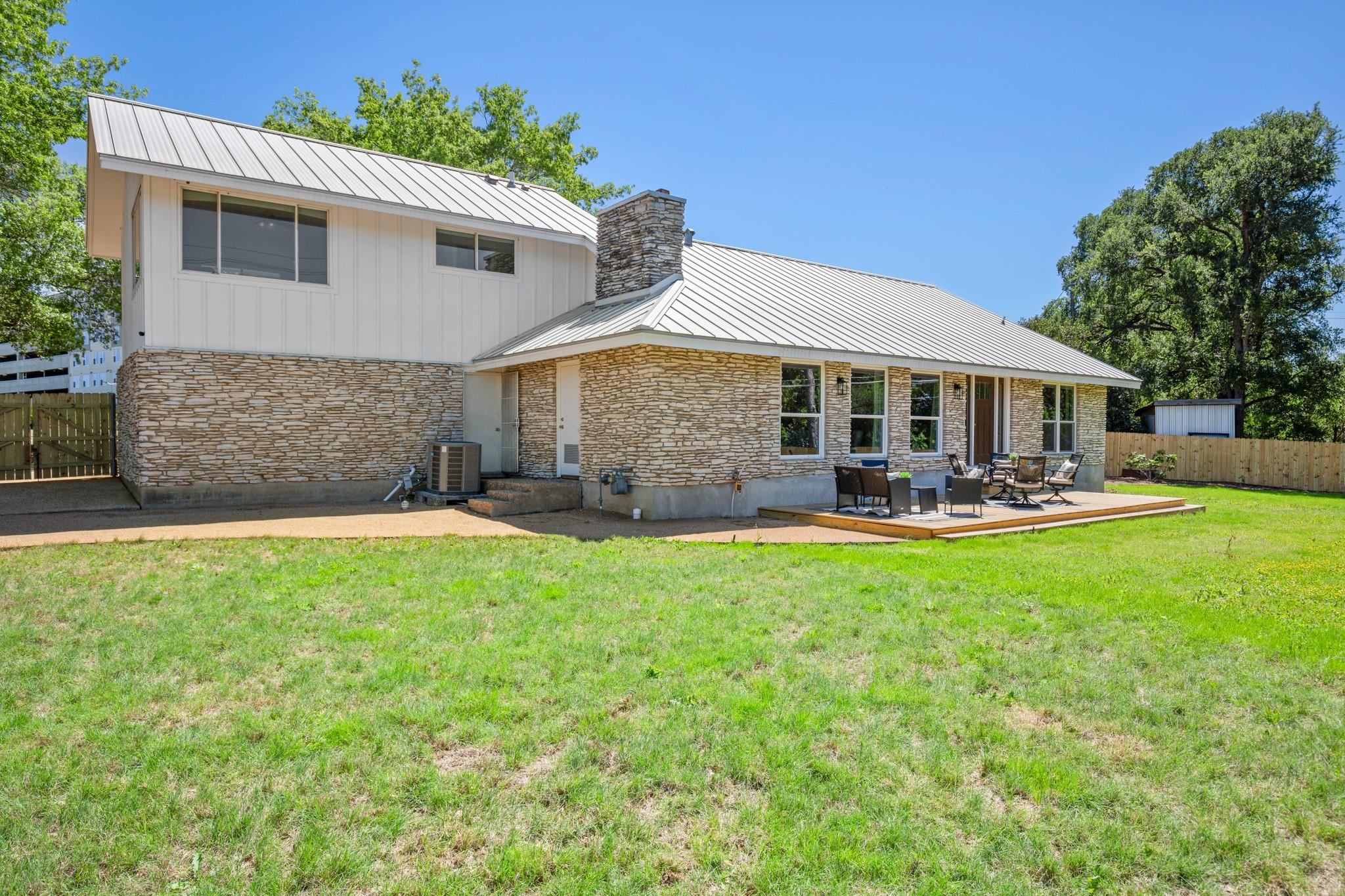 5604 Penick DR