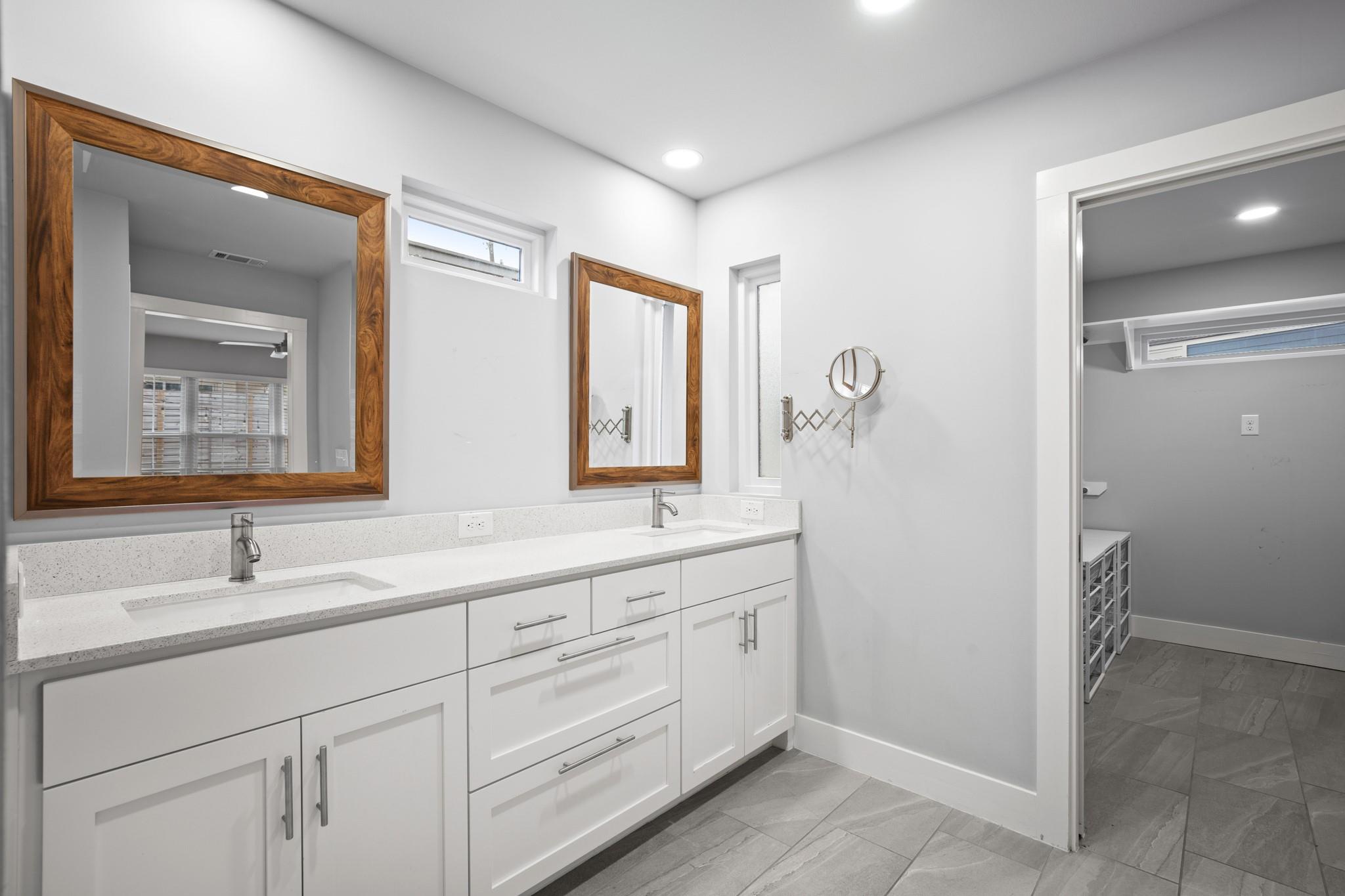 3307 Garden Villa LN