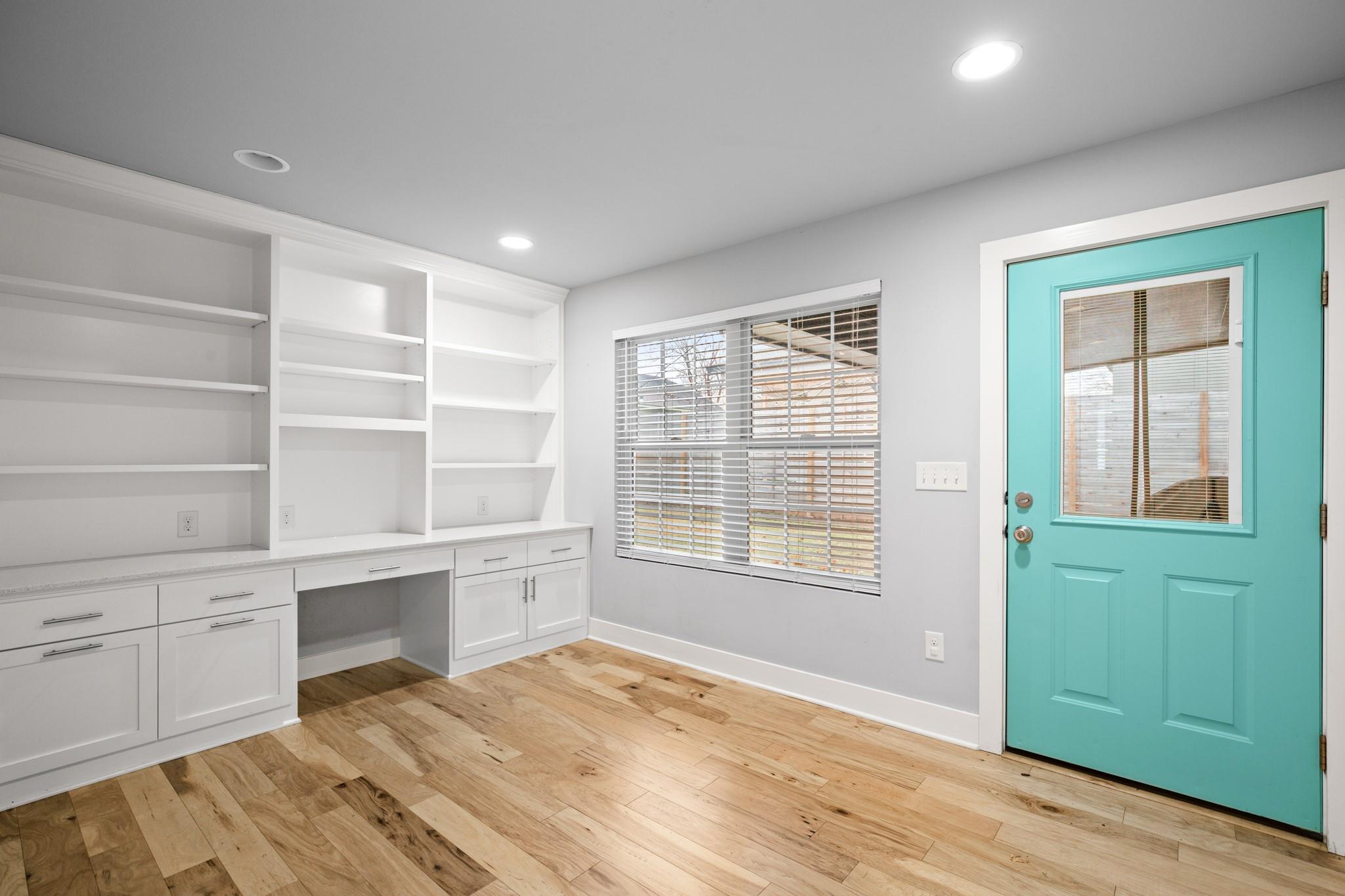 3307 Garden Villa LN