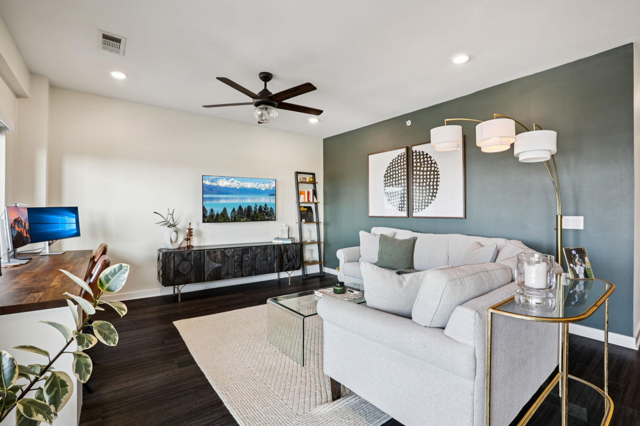 4361 S Congress Ave # 529