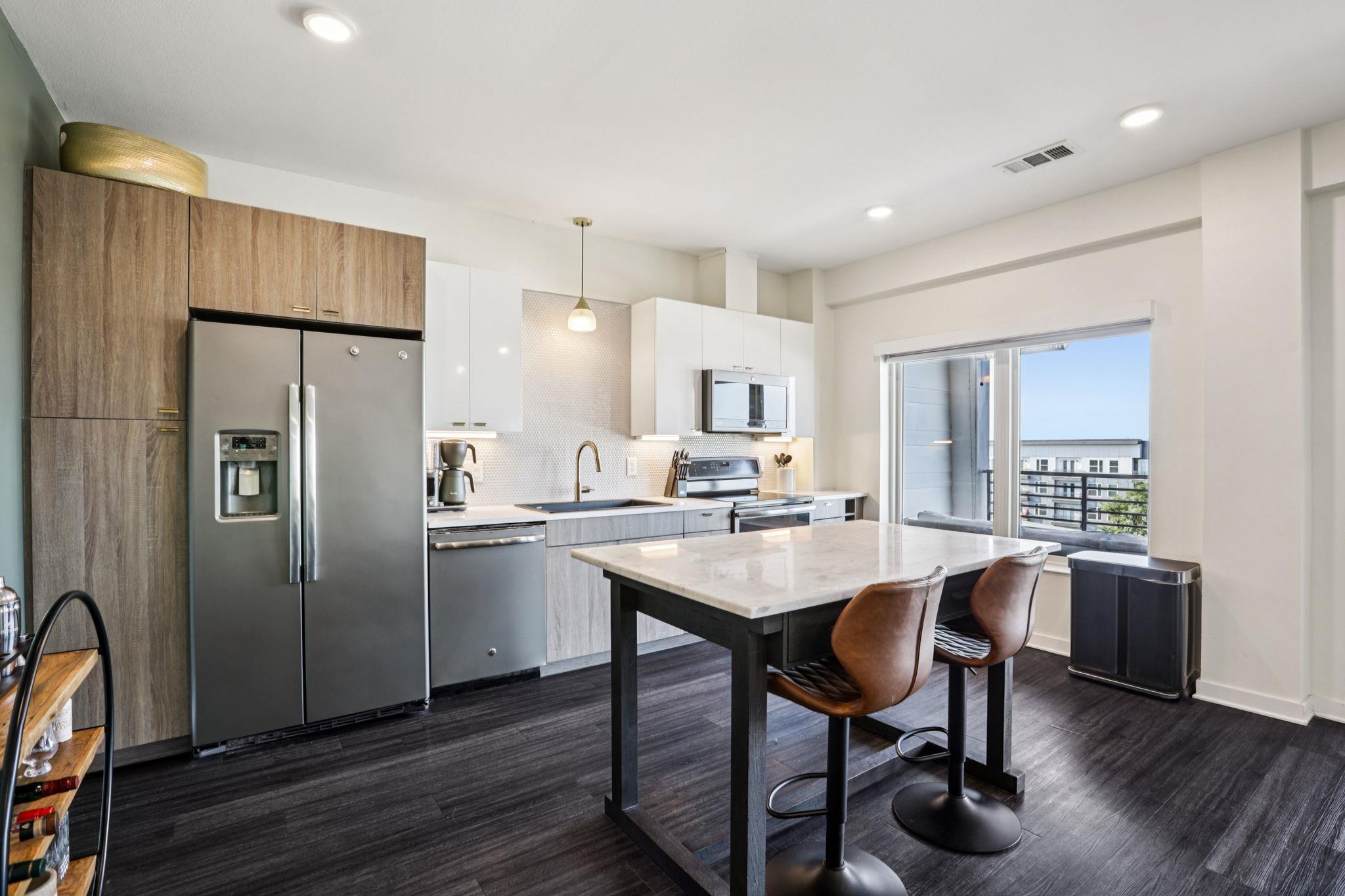 4361 S Congress Ave # 529