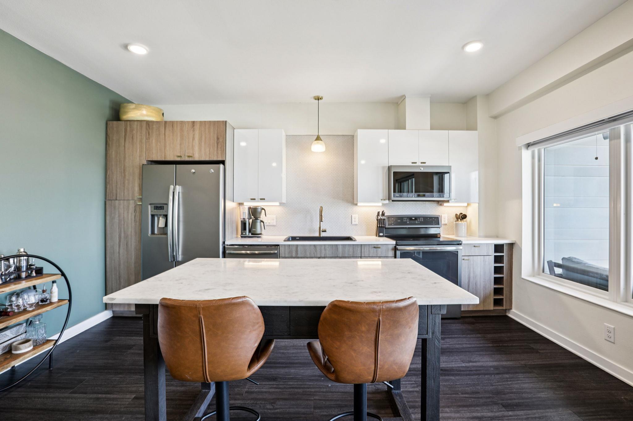 4361 S Congress Ave # 529