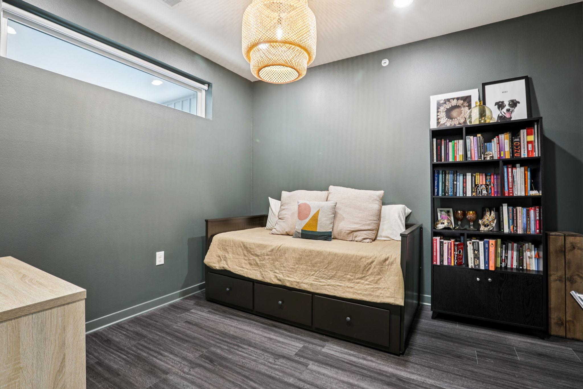 4361 S Congress Ave # 529