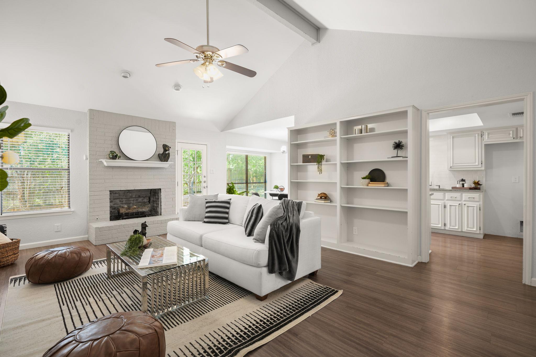 2116 Wychwood DR