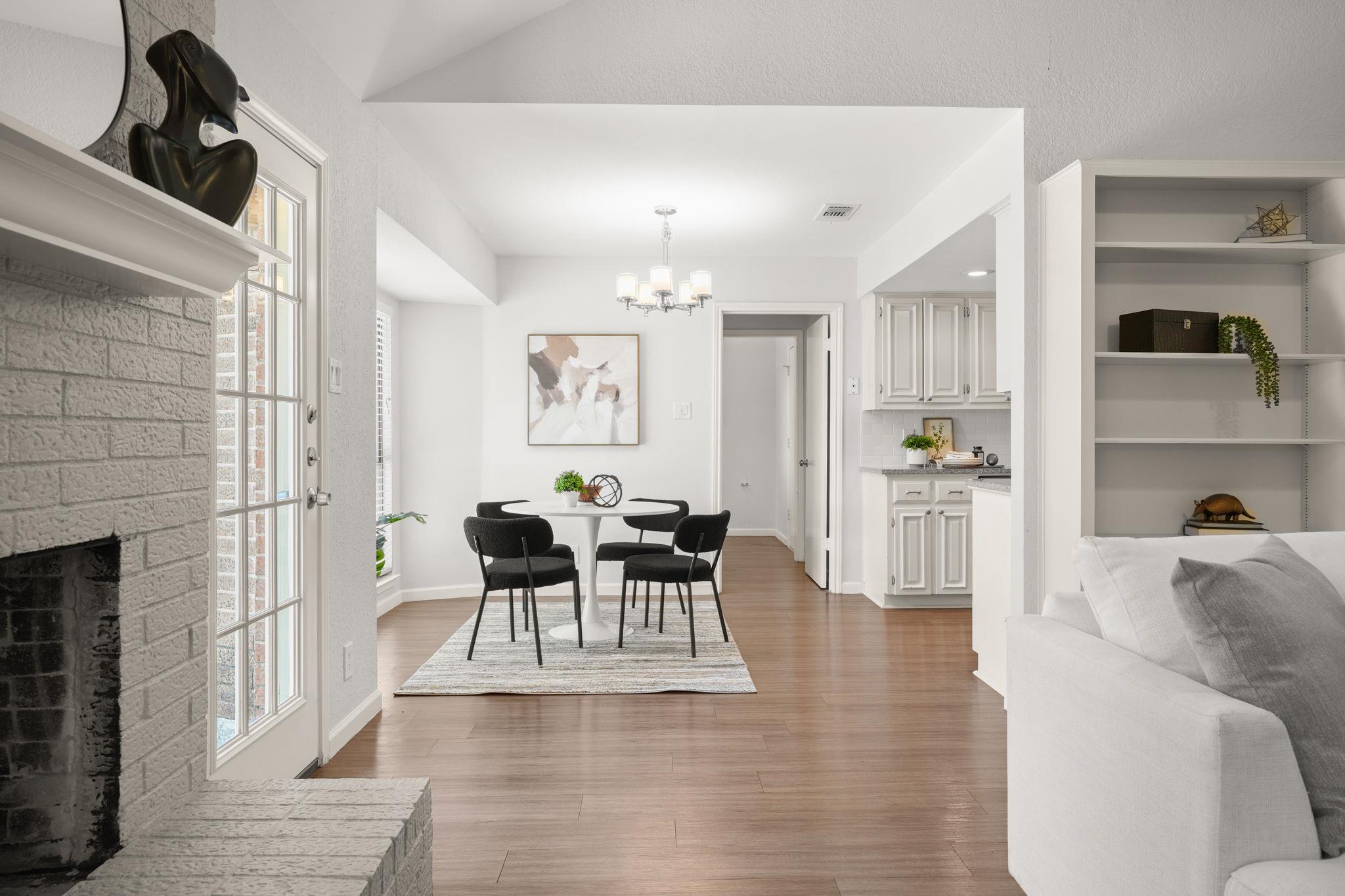 2116 Wychwood DR