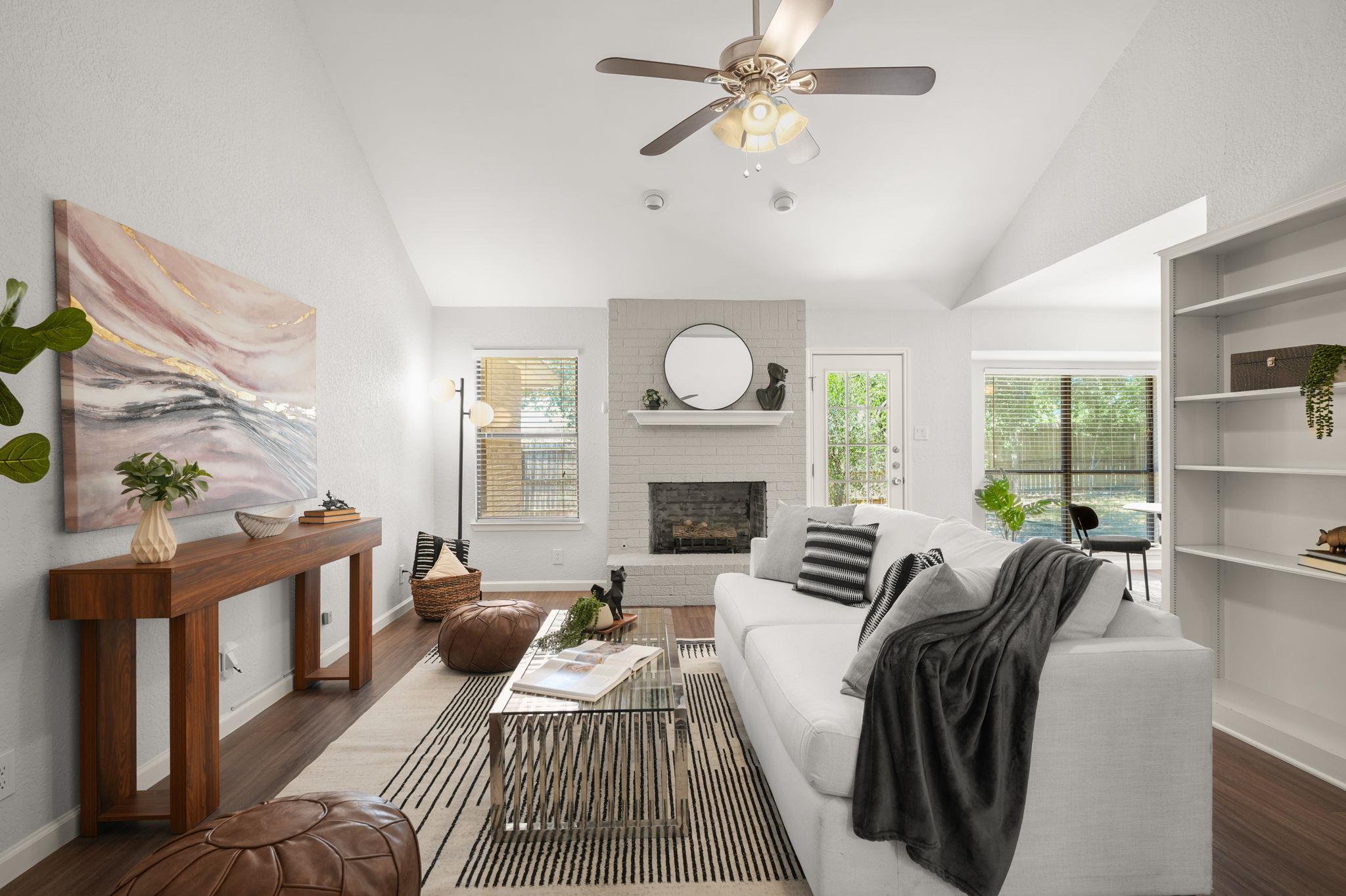 2116 Wychwood DR