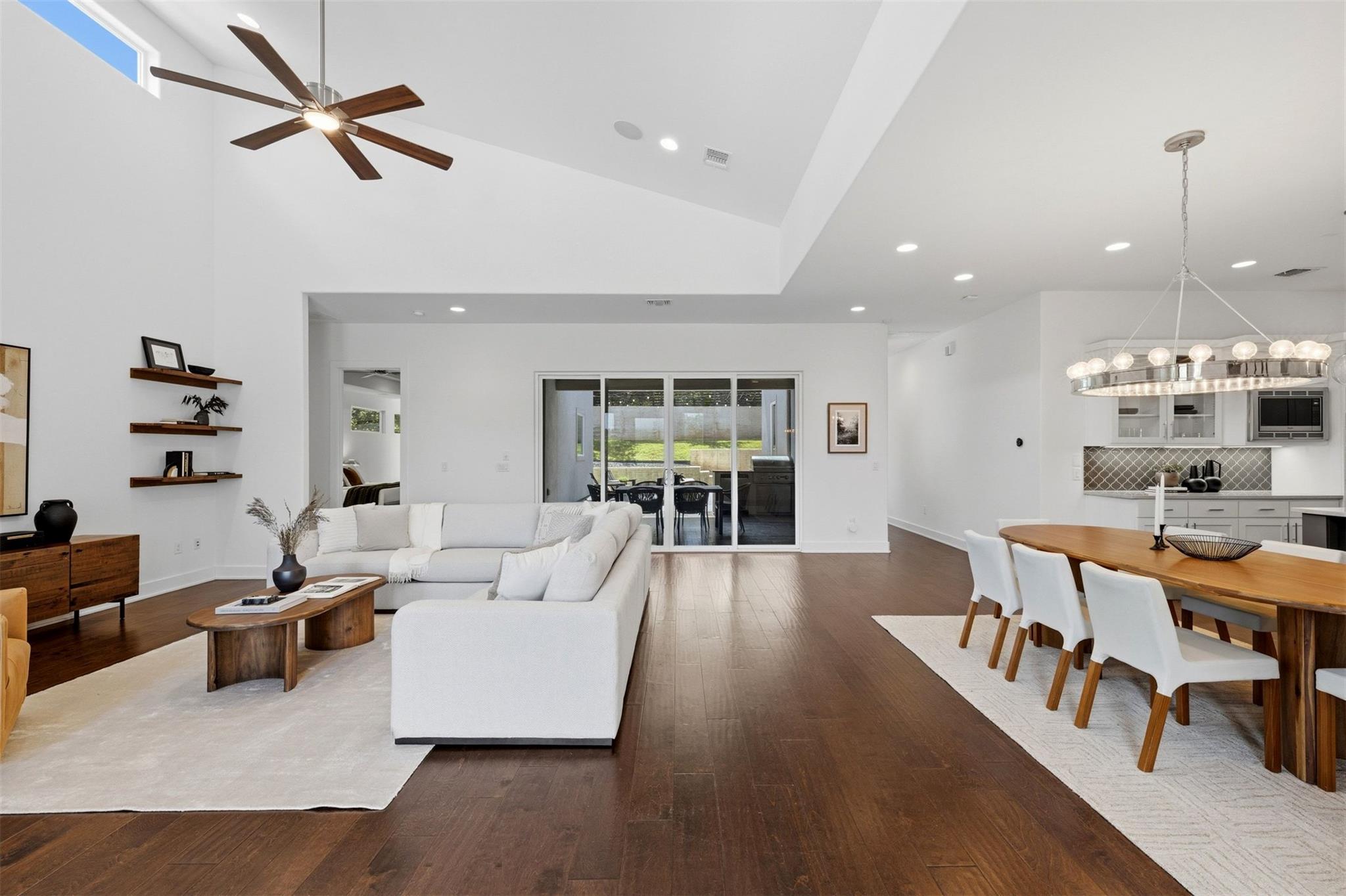 2704 Oak Park DR
