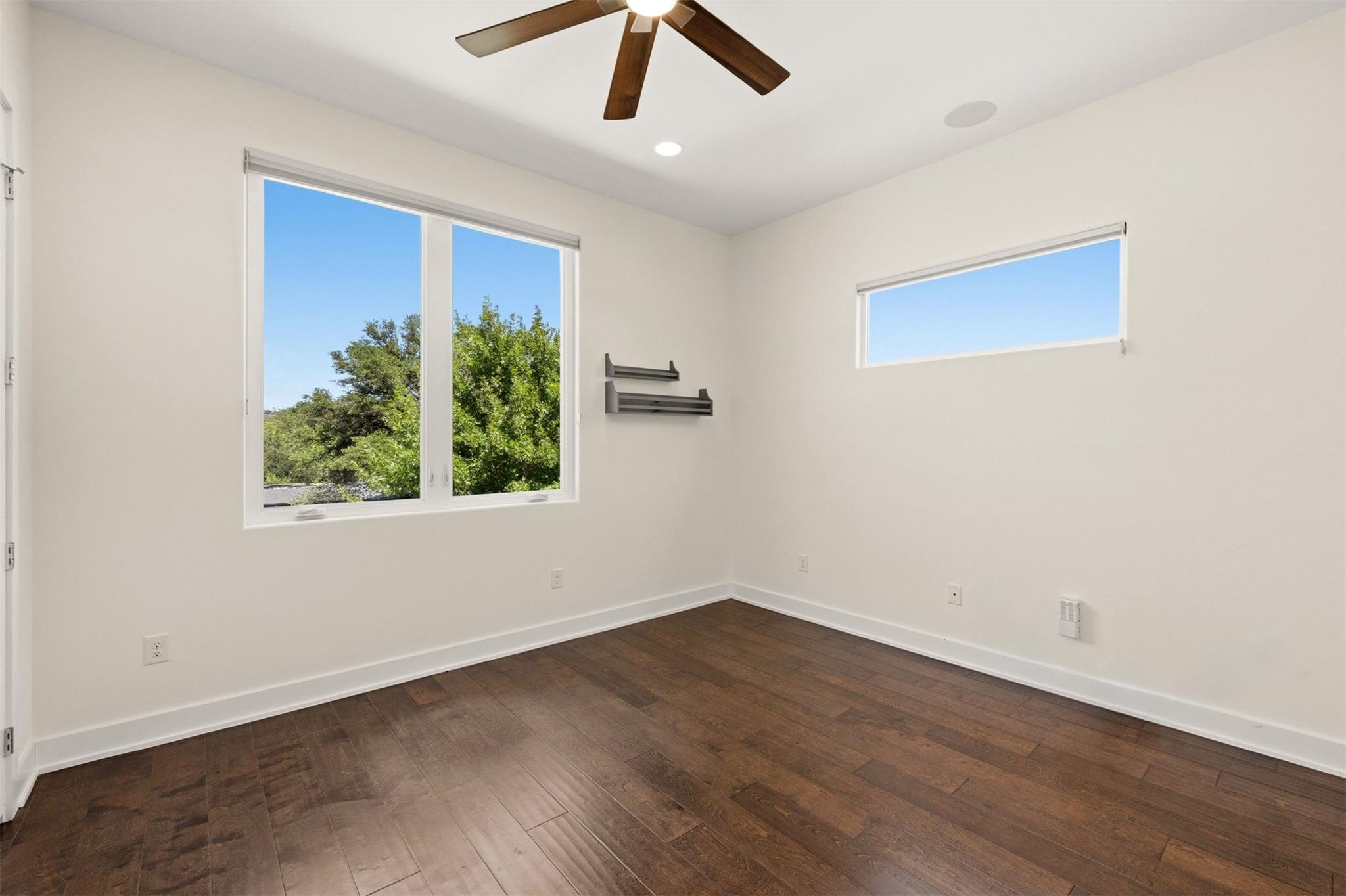 2704 Oak Park DR