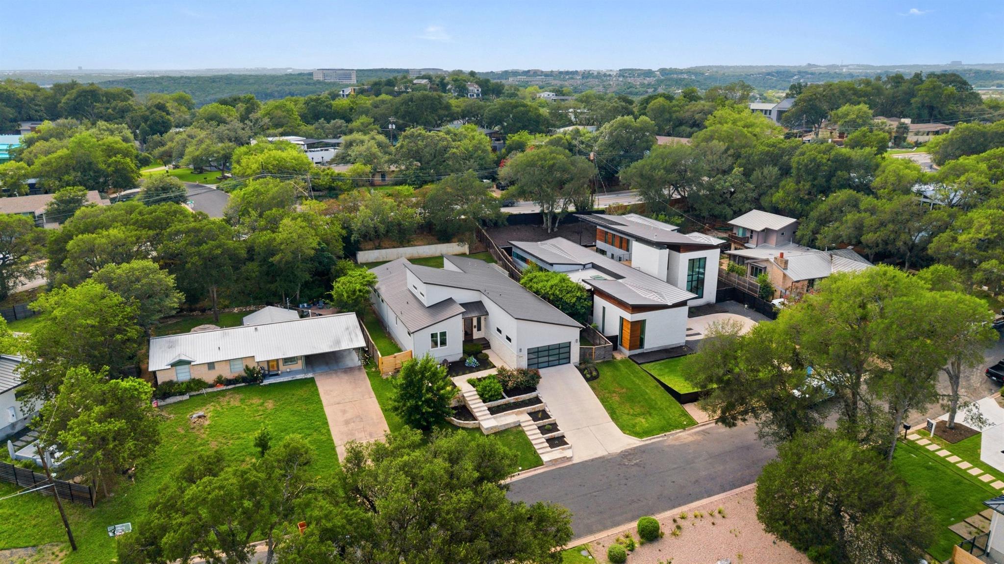 2704 Oak Park DR