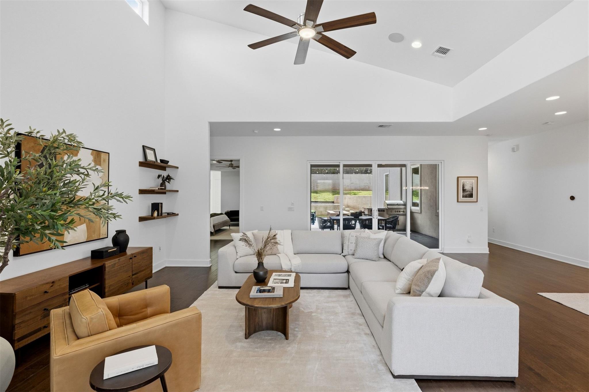2704 Oak Park DR