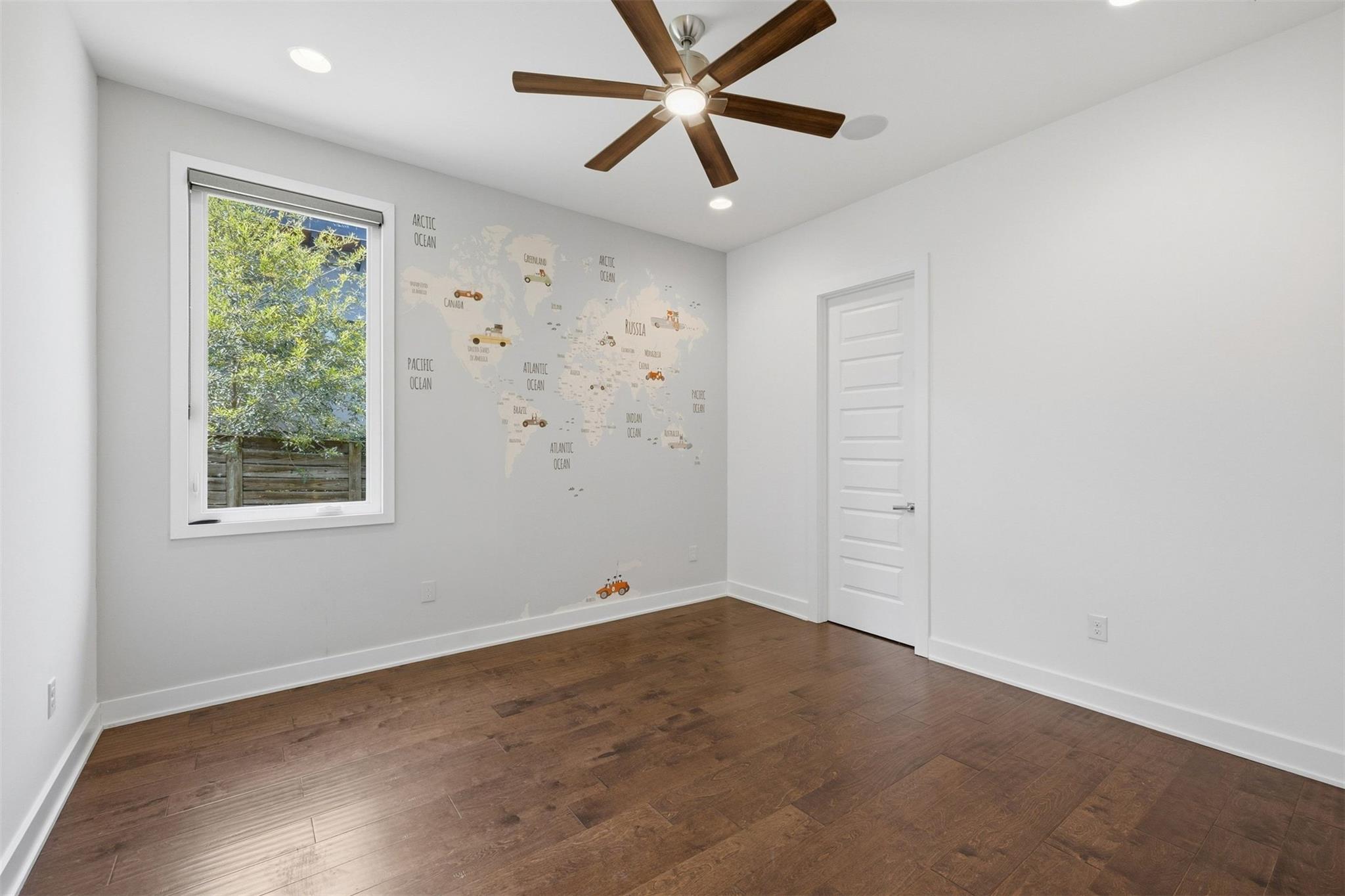 2704 Oak Park DR