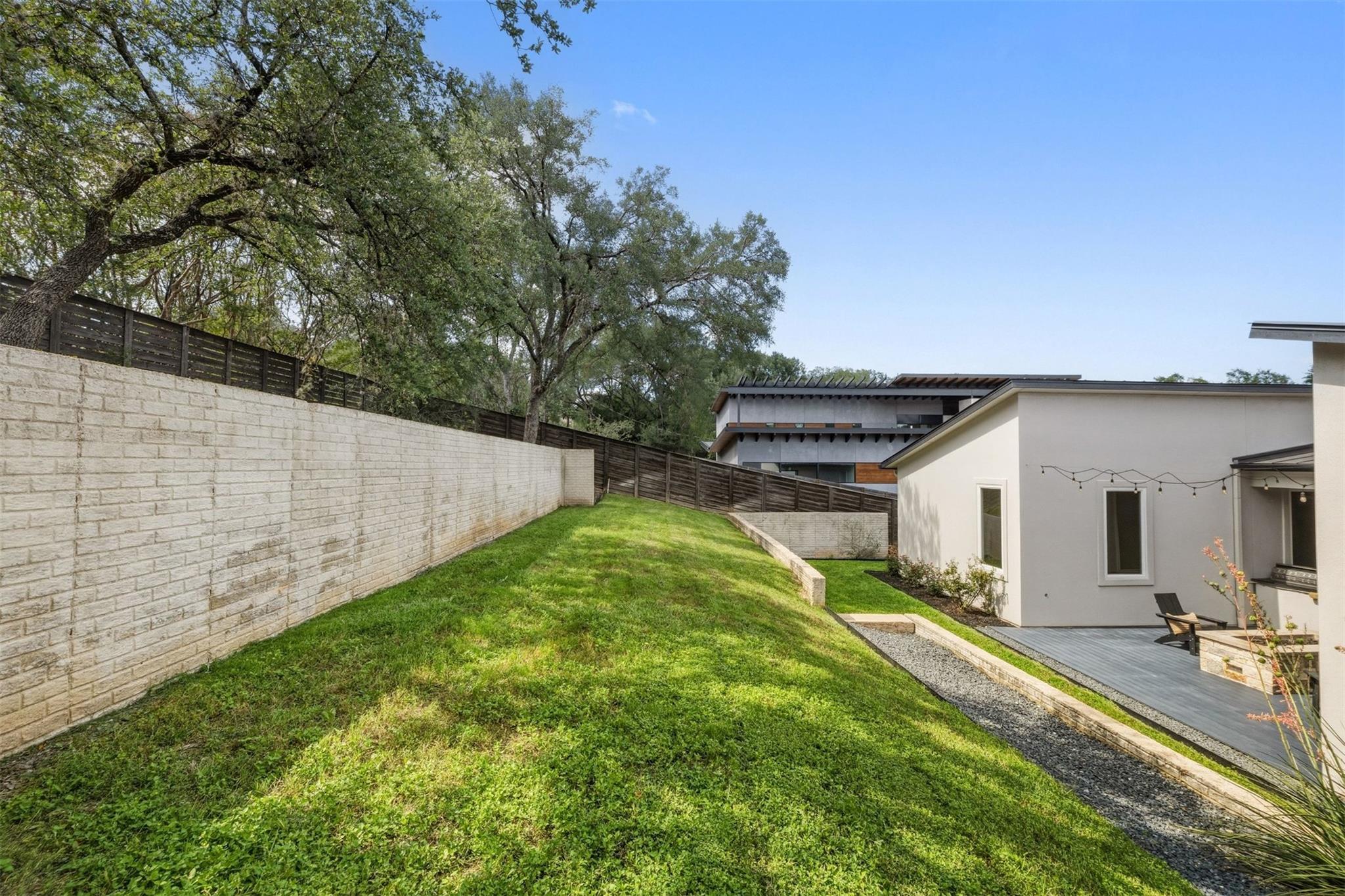 2704 Oak Park DR