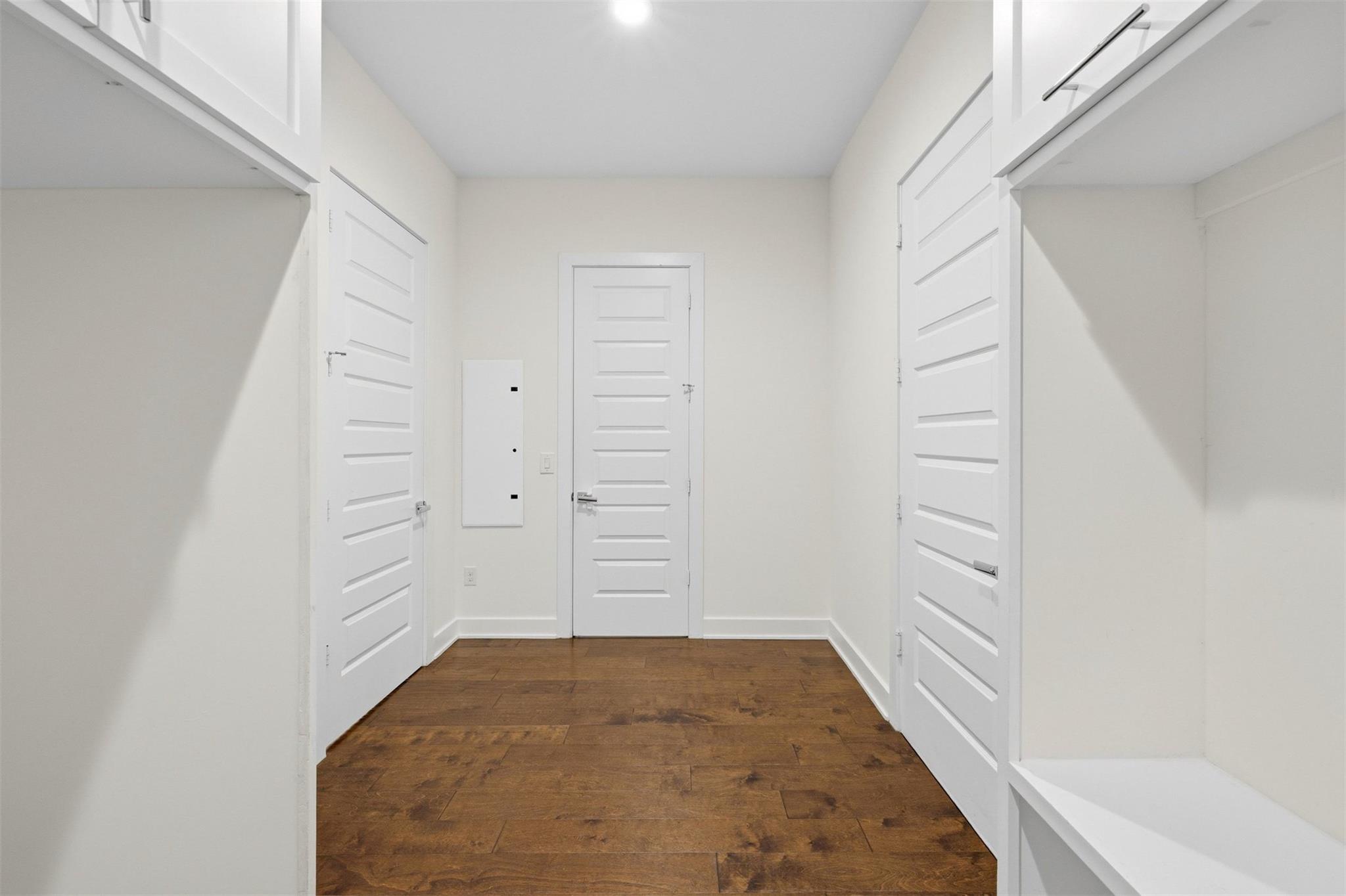 2704 Oak Park DR