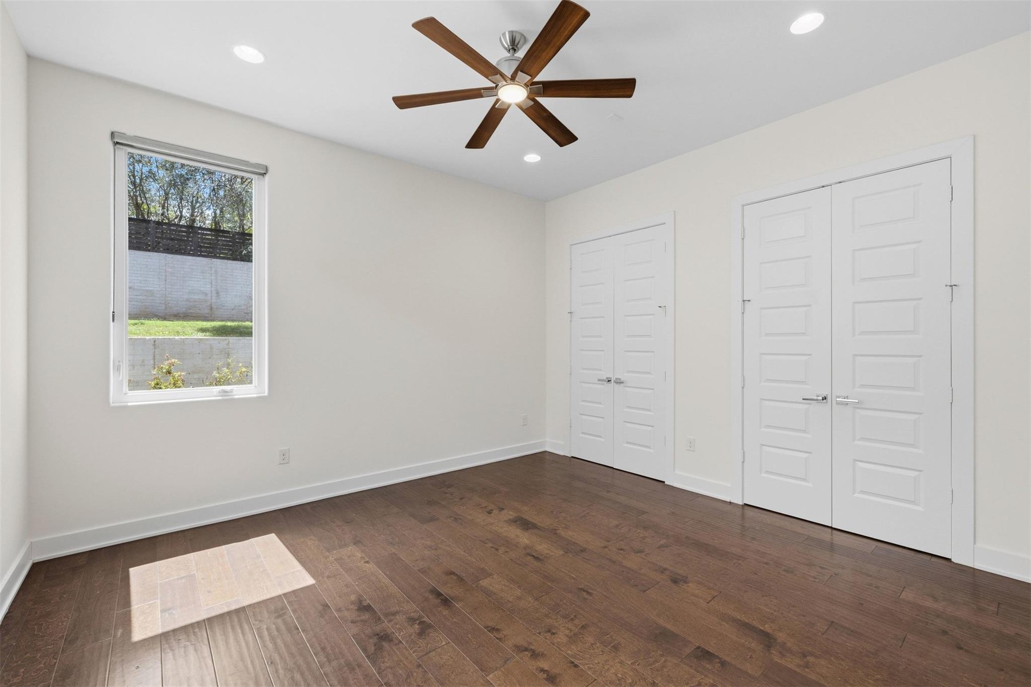 2704 Oak Park DR