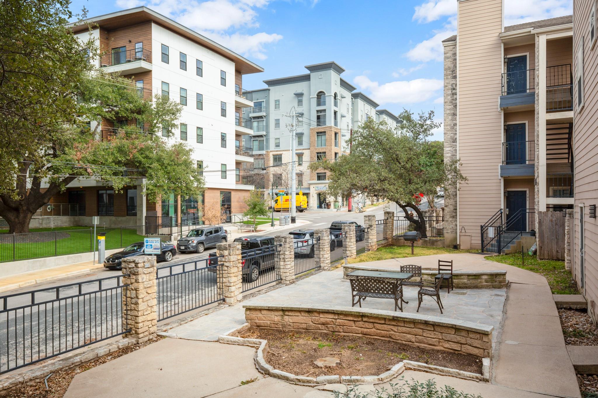 2414 Longview ST # 307