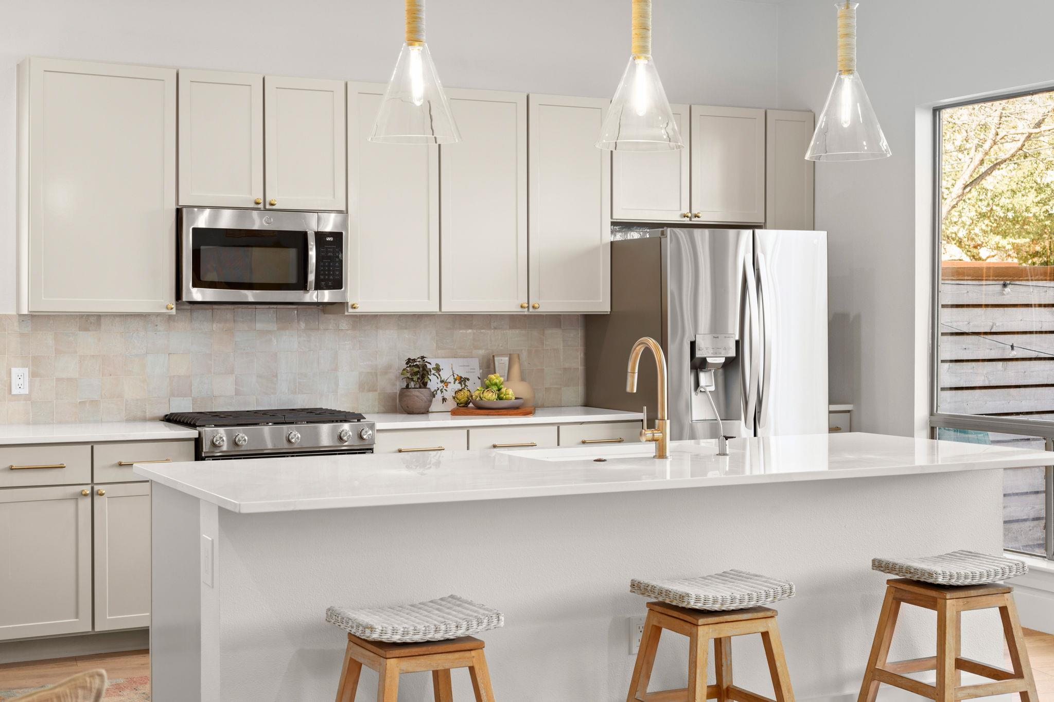 2205 Thornton RD # A