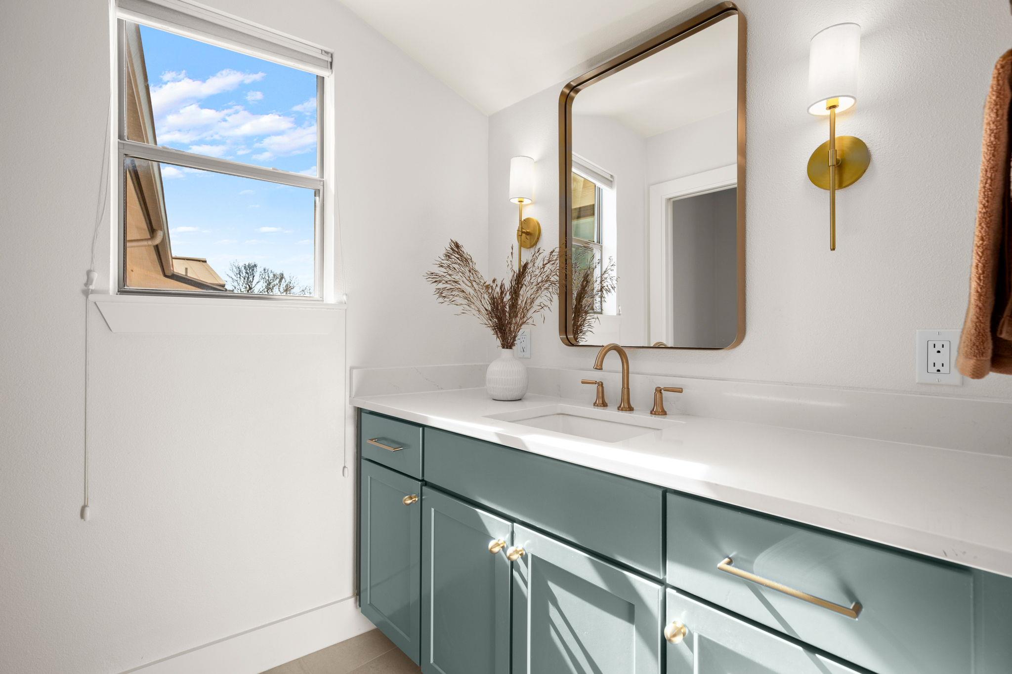 2205 Thornton RD # A