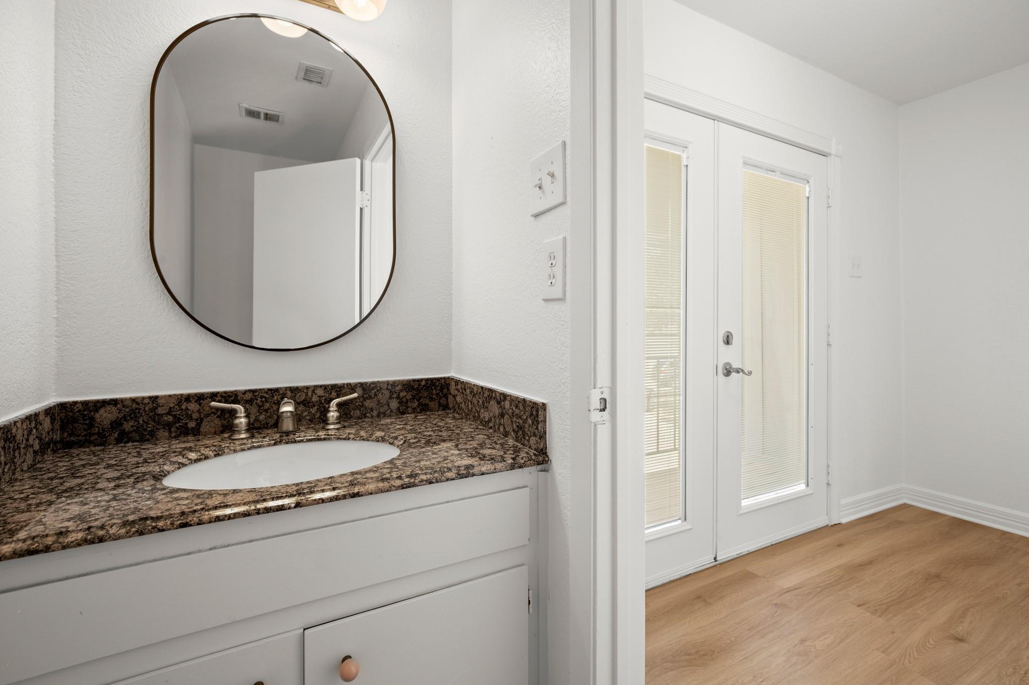 3306 Hyclimb CIR # B, Austin Unit: B