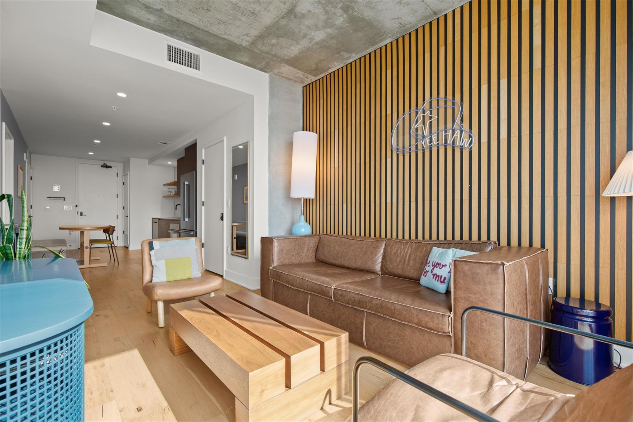 48 East Ave # 2807