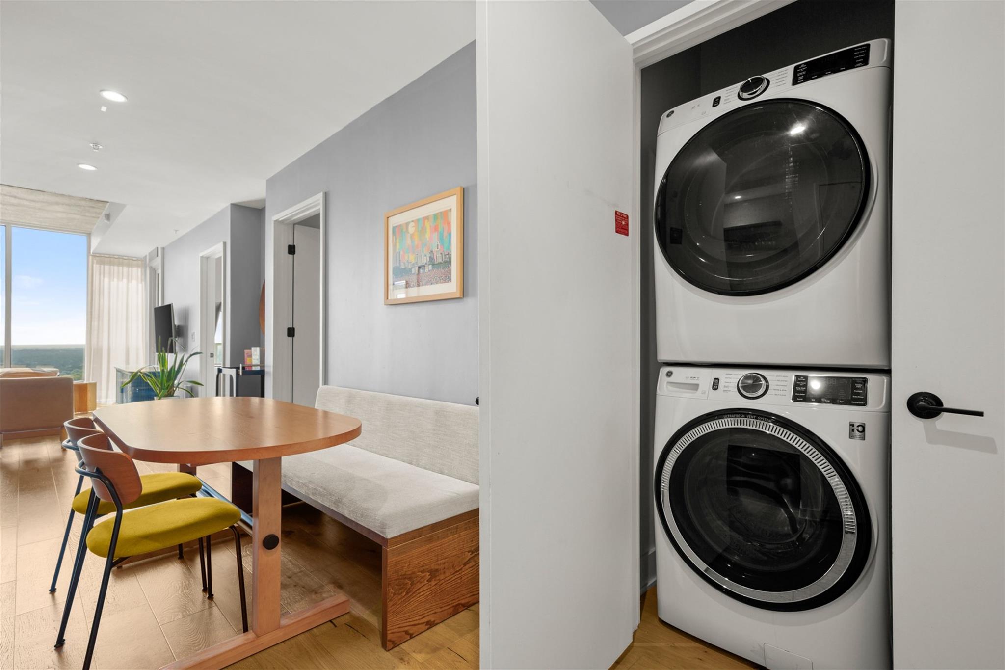 48 East Ave # 2807