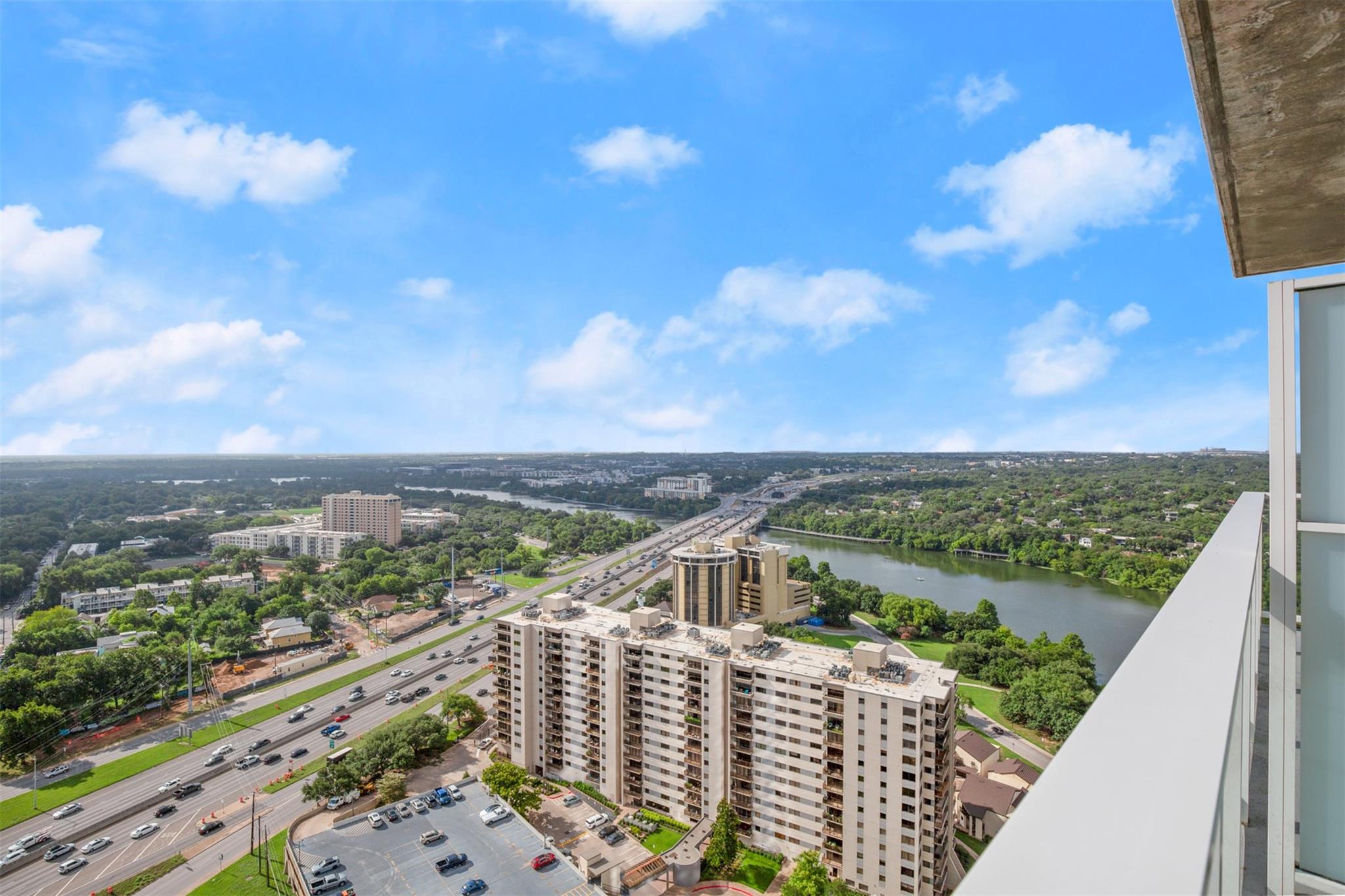 48 East Ave # 2807
