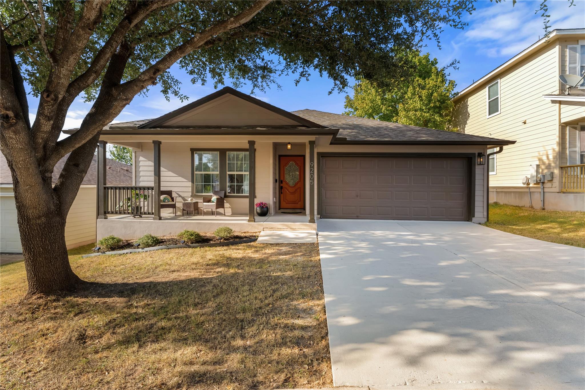 9205 Magna Carta LOOP