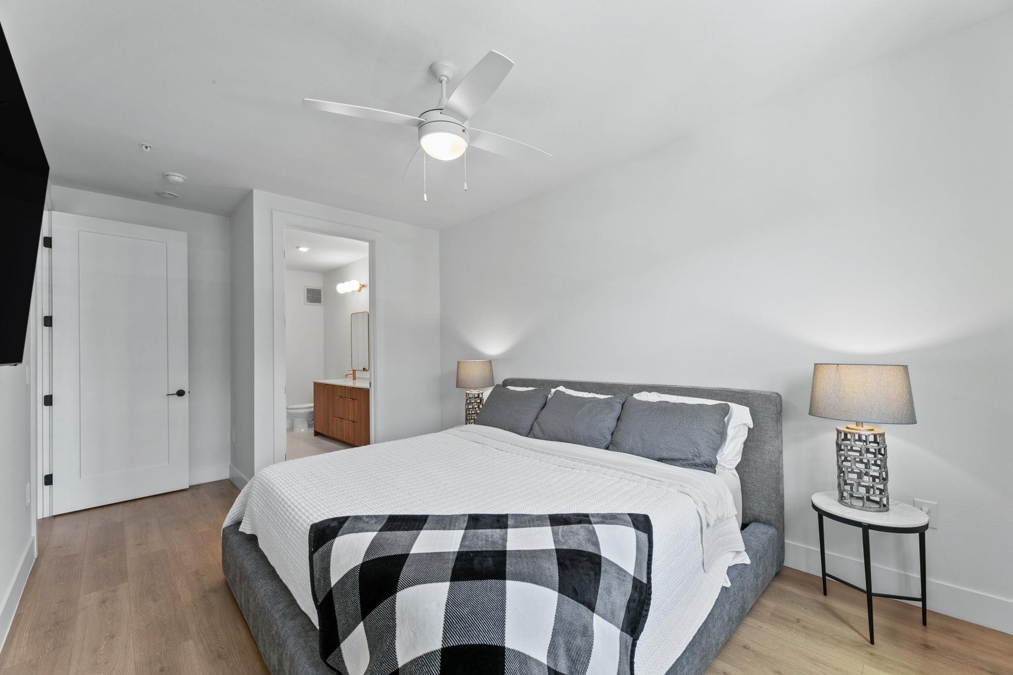 1701 Simond Ave # 407