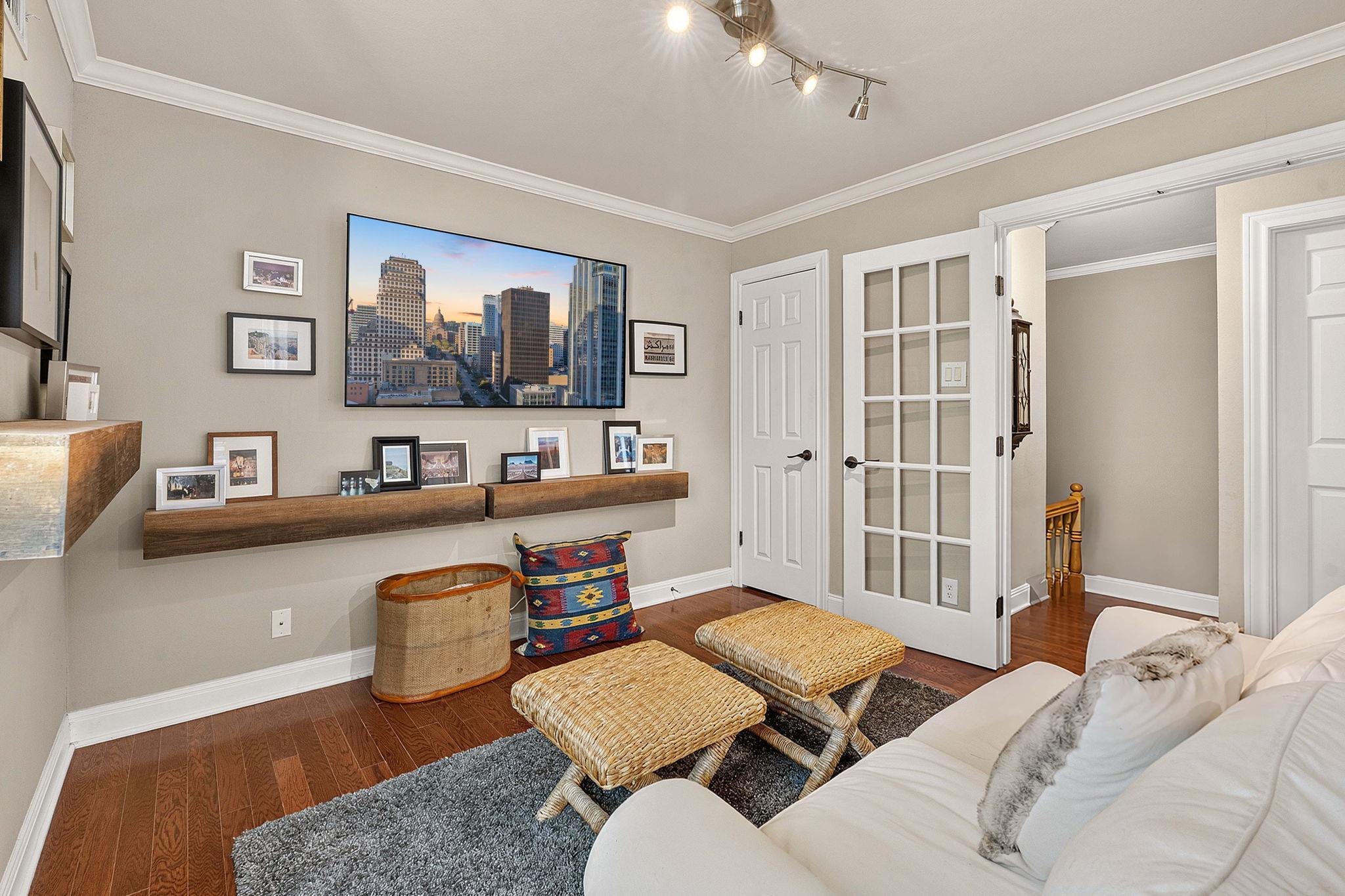 2500 Steck Ave # 4