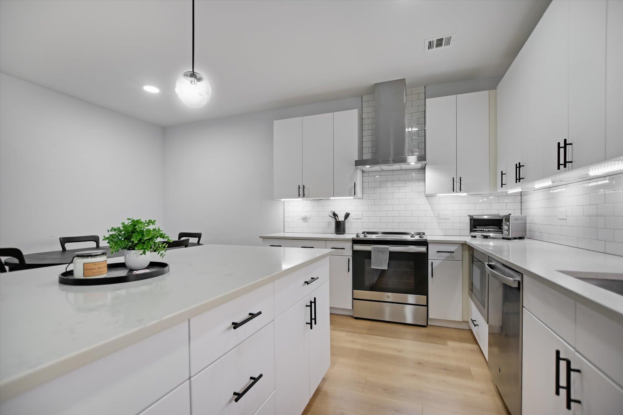 3101 Govalle Ave # 207