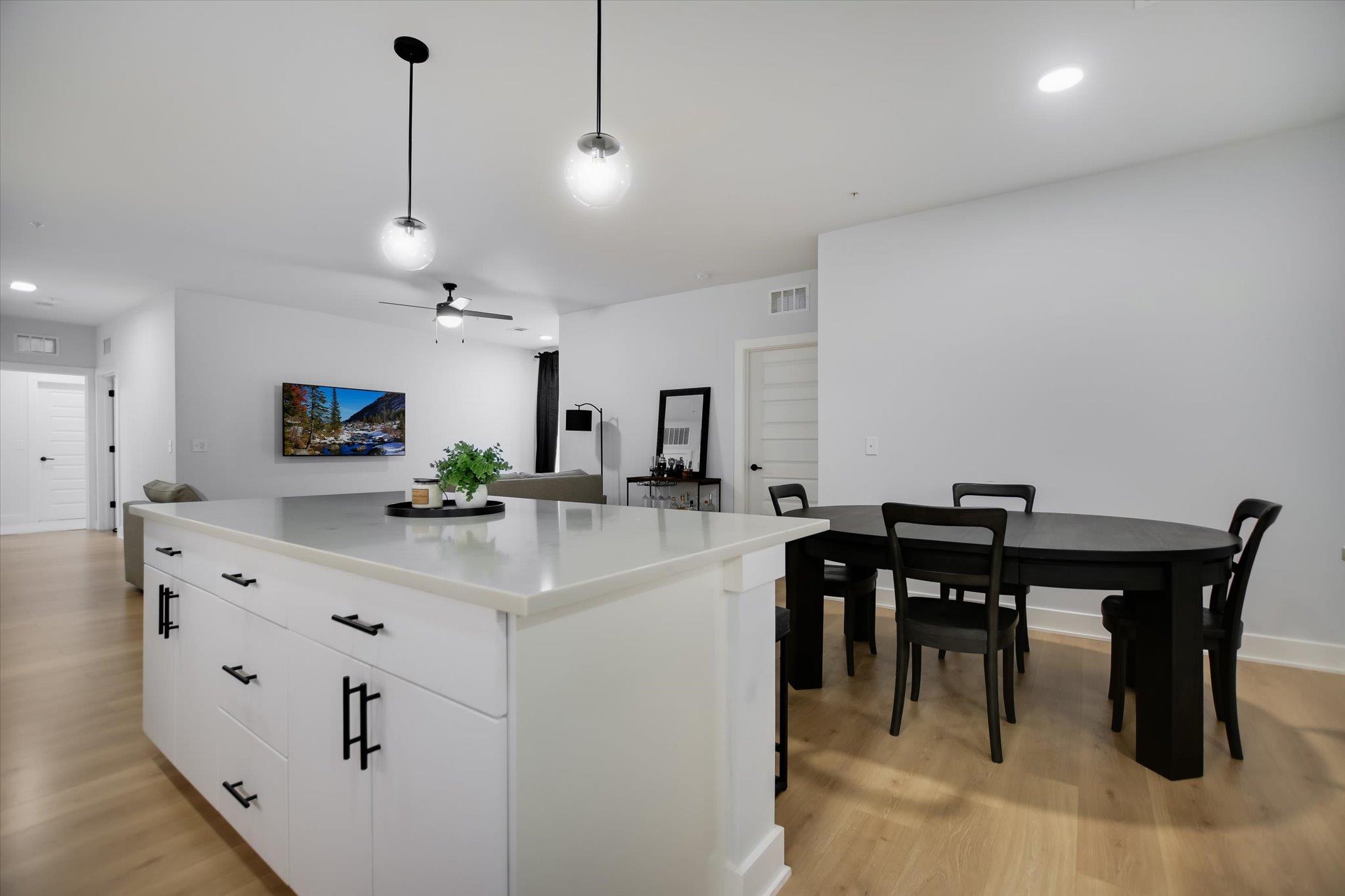 3101 Govalle Ave # 207