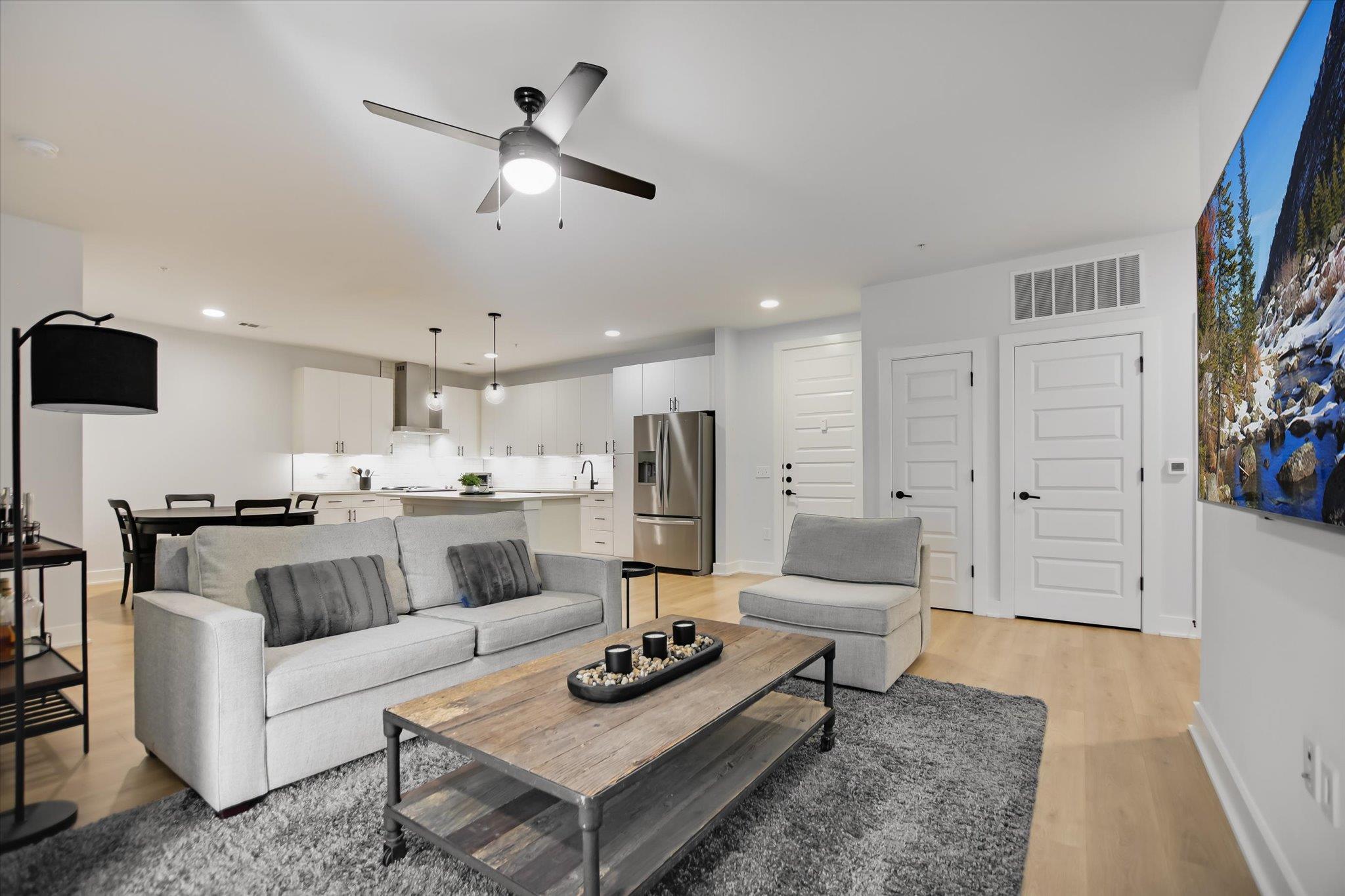 3101 Govalle Ave # 207