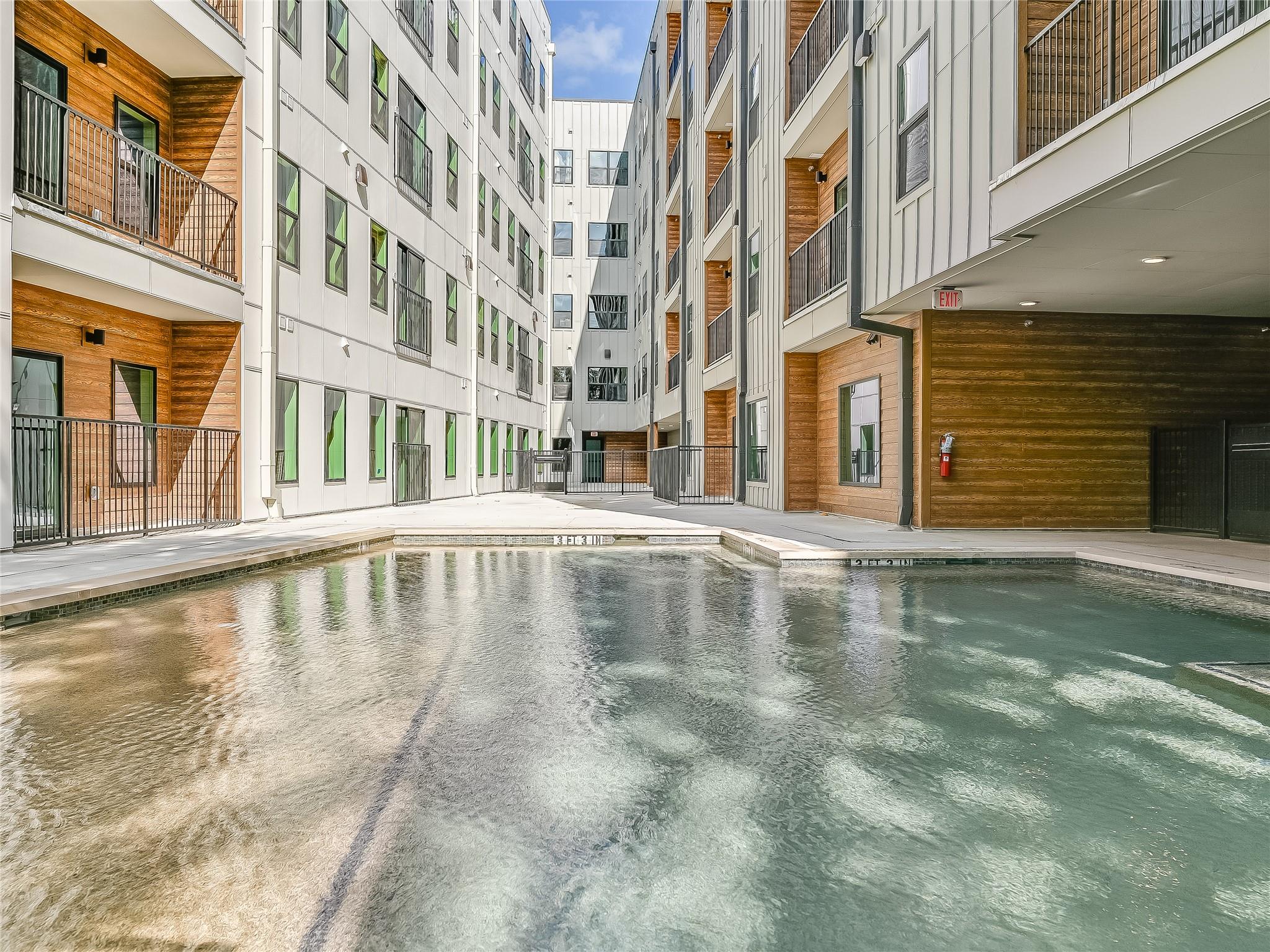 2500 Longview ST # 518