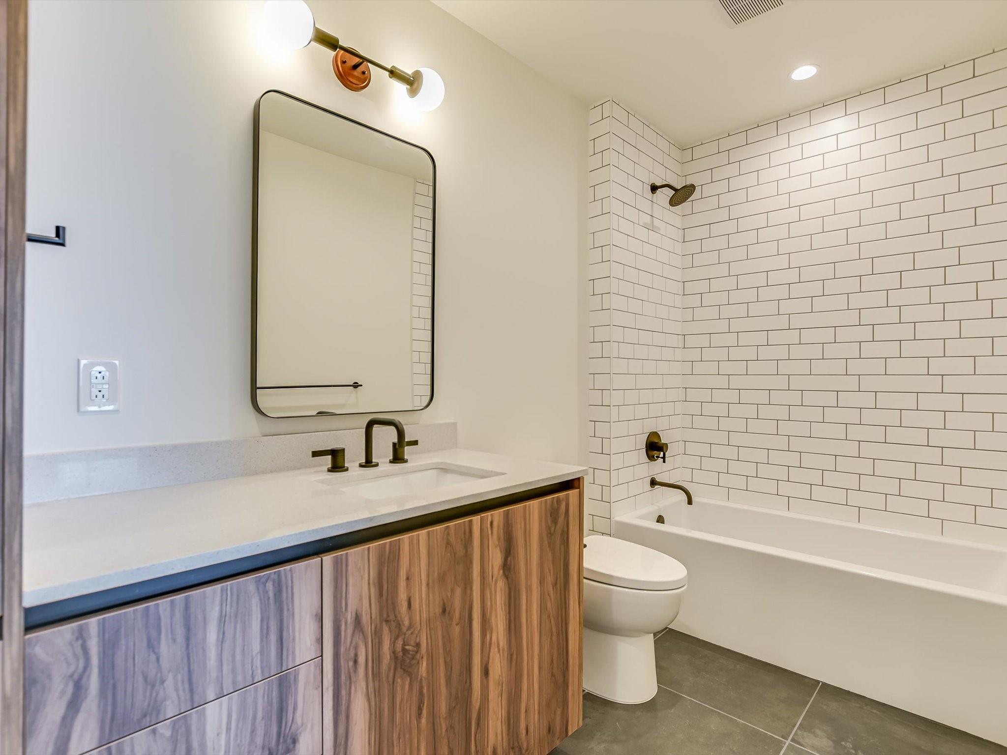 84 East Ave # 2506