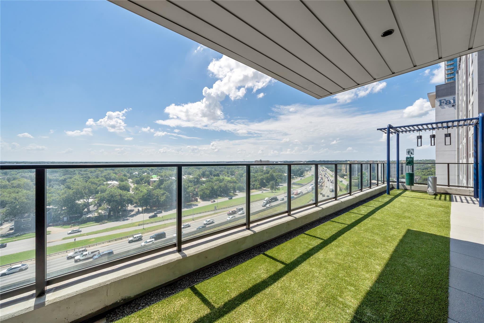 84 East Ave # 2506