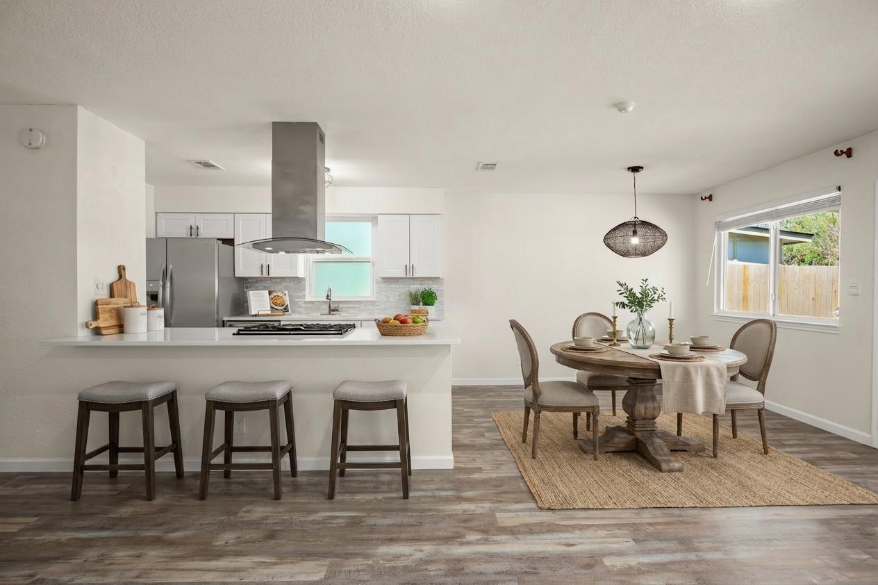 110 W Garrett RUN