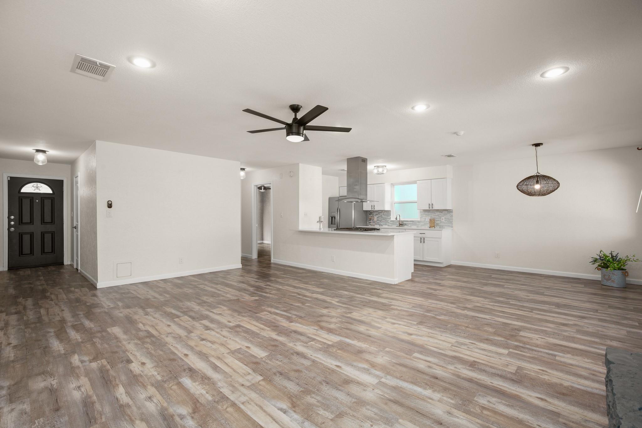 110 W Garrett RUN