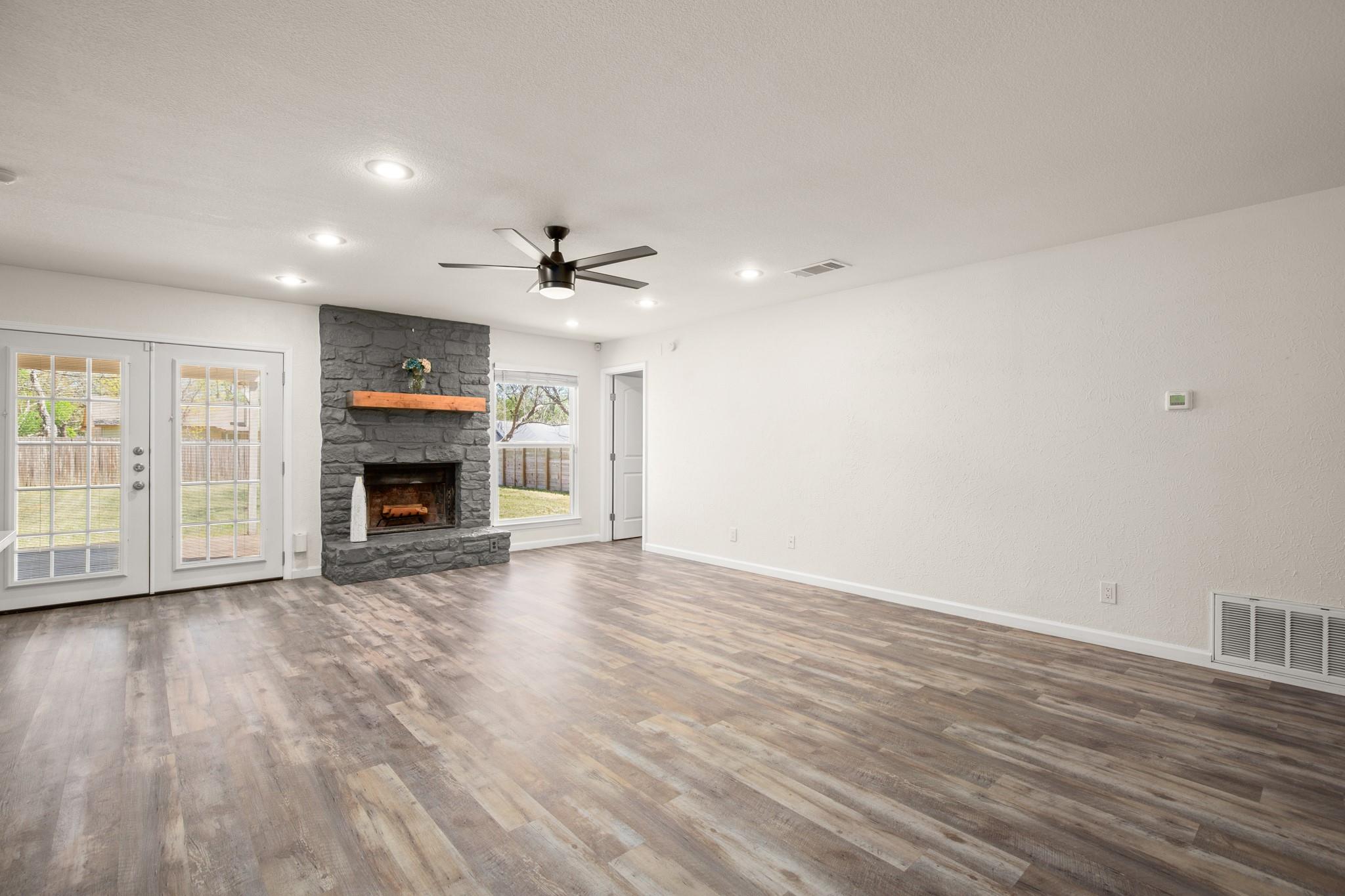 110 W Garrett RUN