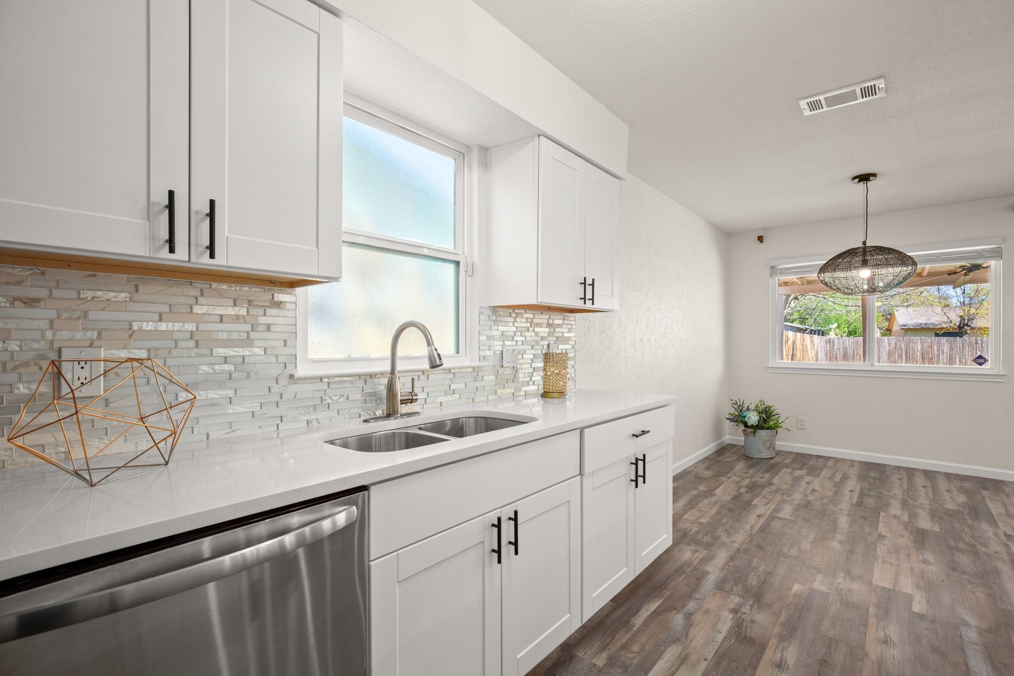 110 W Garrett RUN