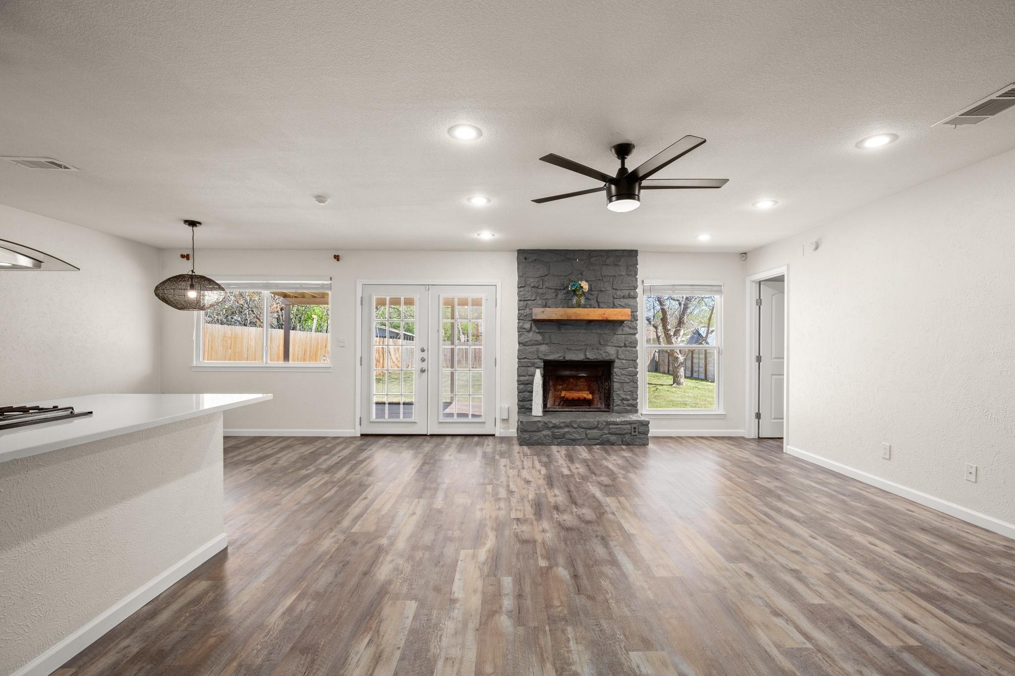 110 W Garrett RUN