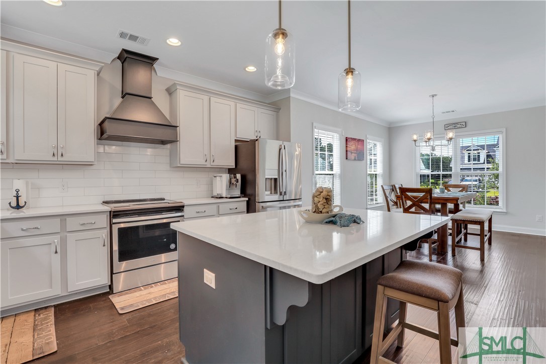 95 Simcoe Lake Drive