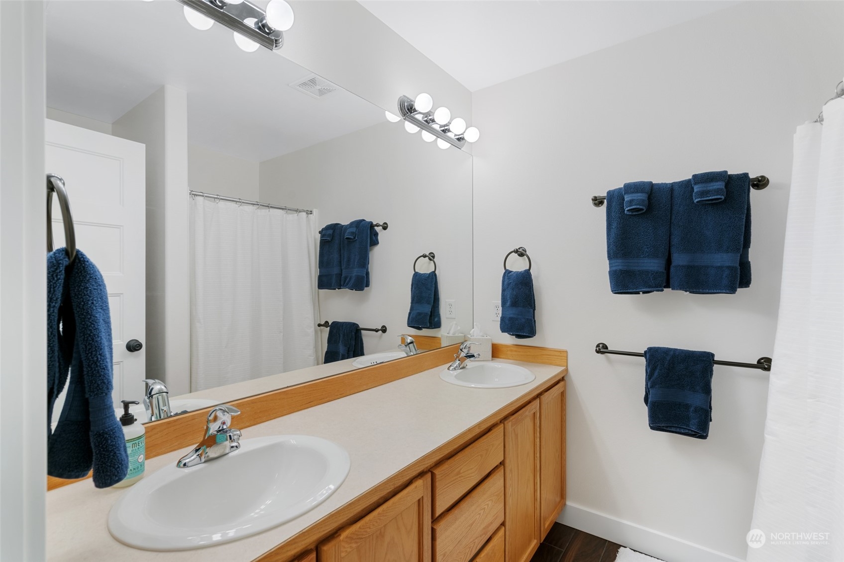 138 W Whitman Unit: 3