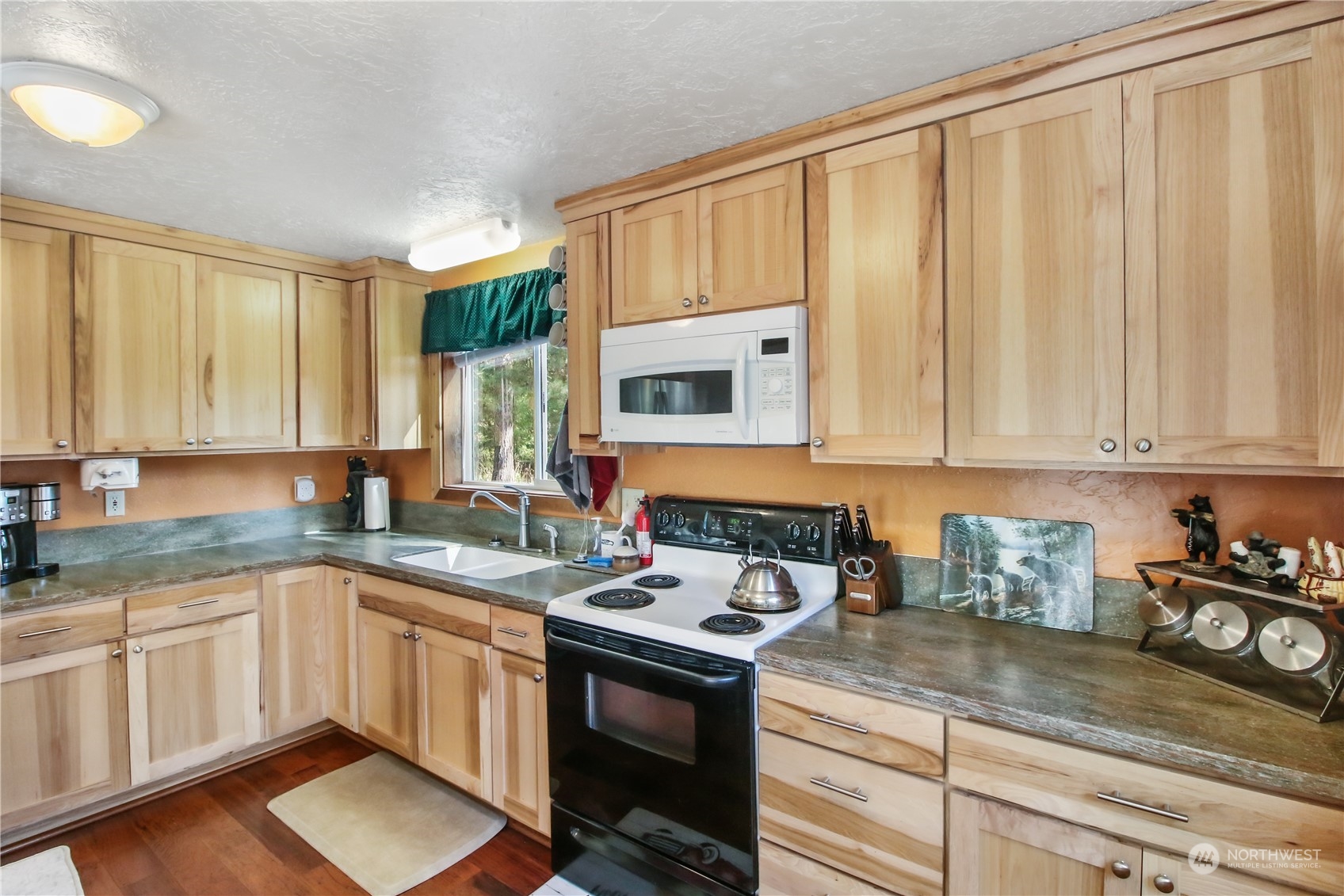 25810 Bridle Lane