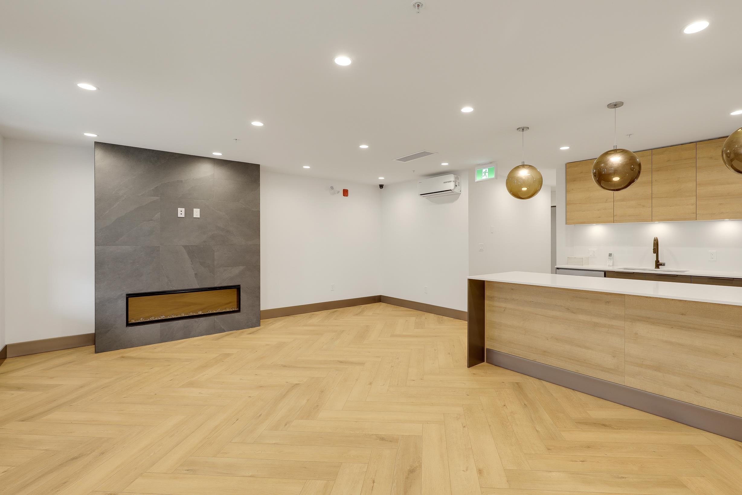 312 30494 CARDINAL AVE Unit: 312