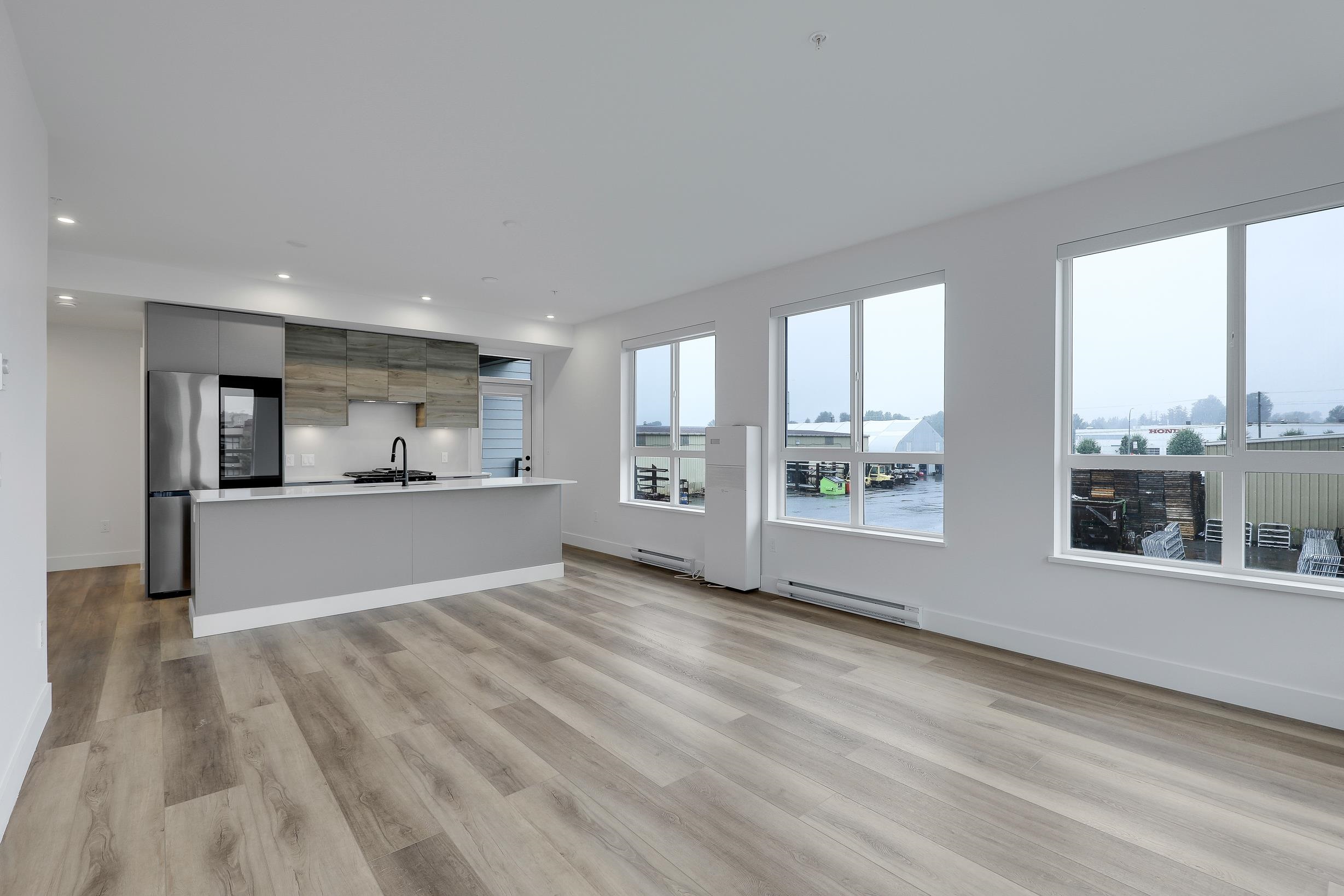 312 30494 CARDINAL AVE Unit: 312